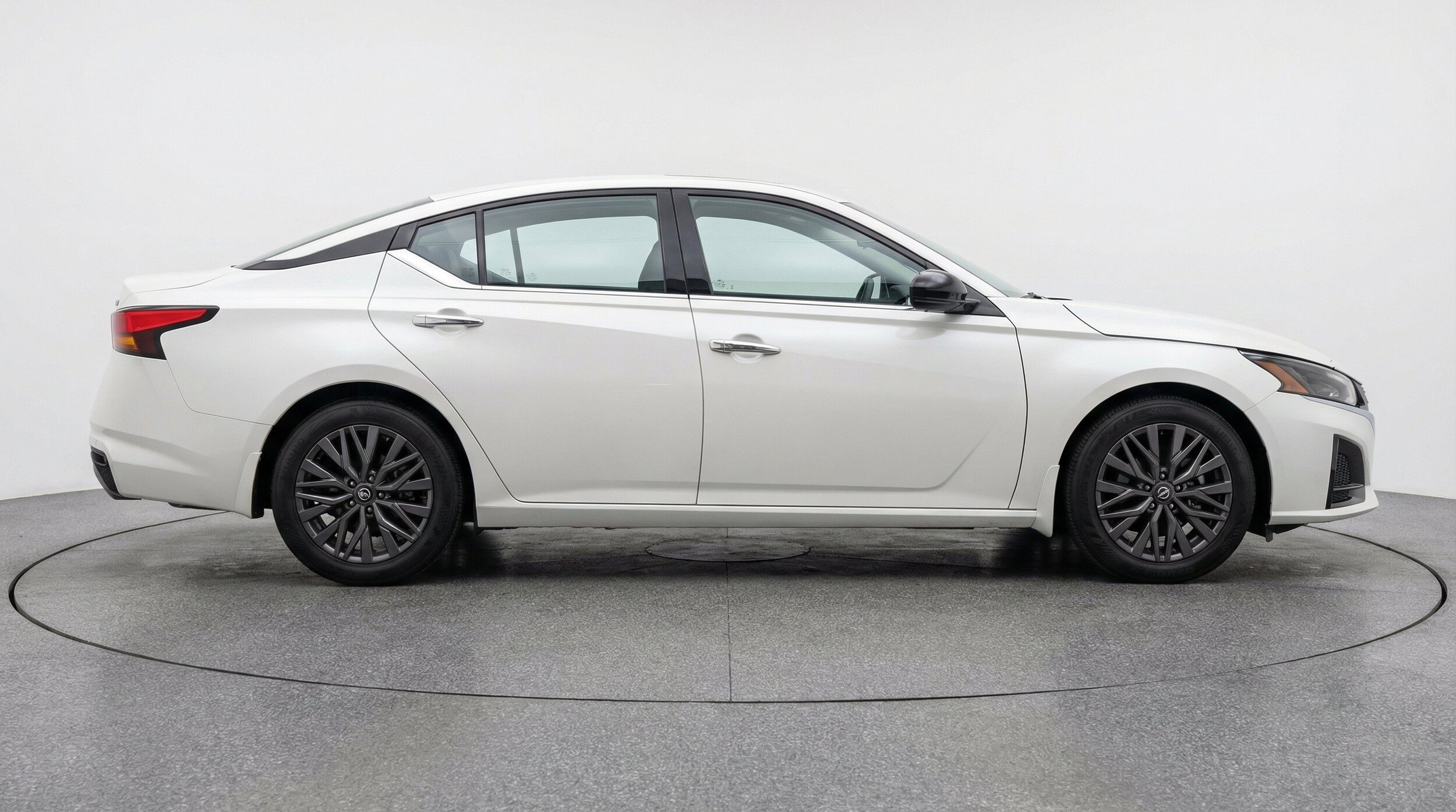 Thumbnail: 2025 Nissan Altima - 10
