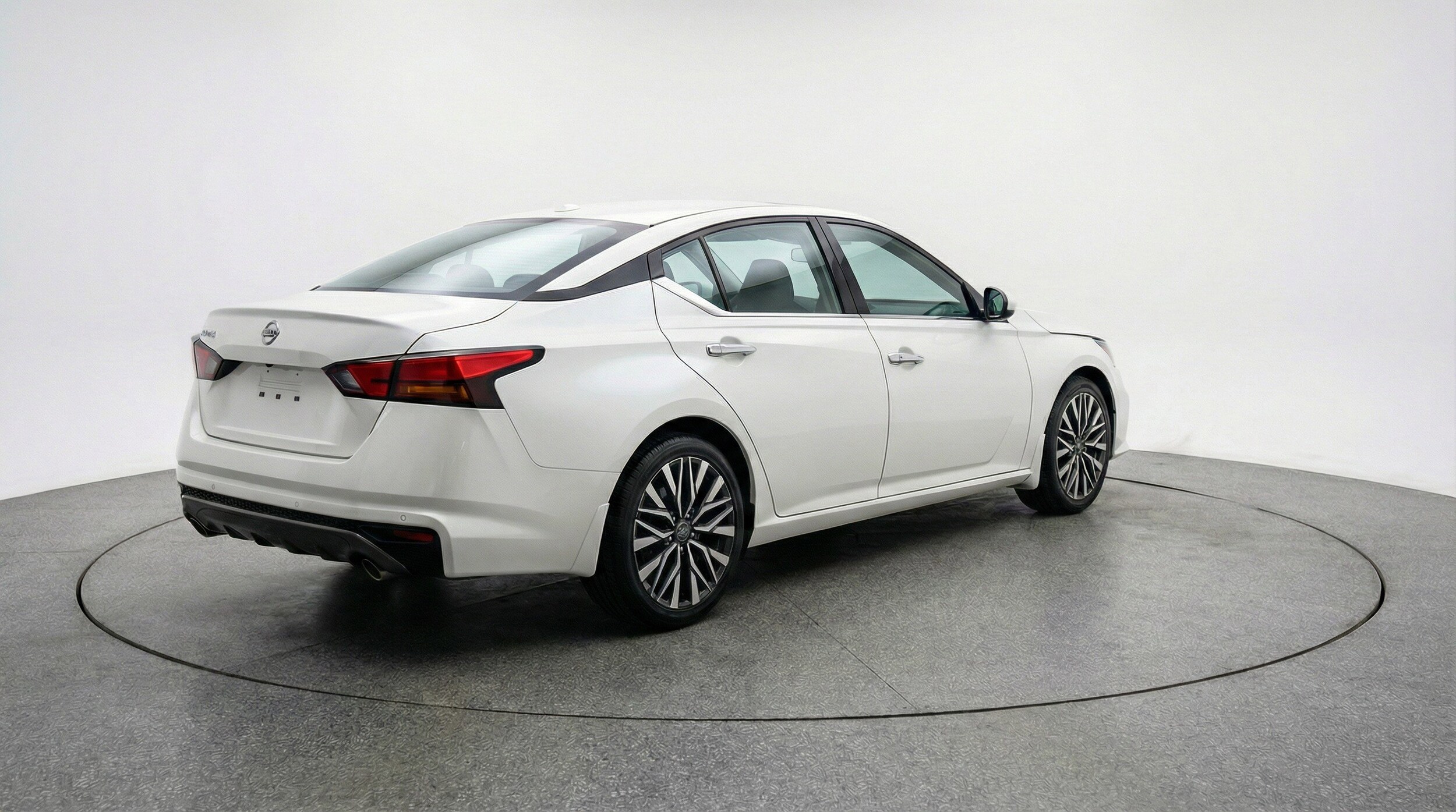 Thumbnail: 2025 Nissan Altima - 9