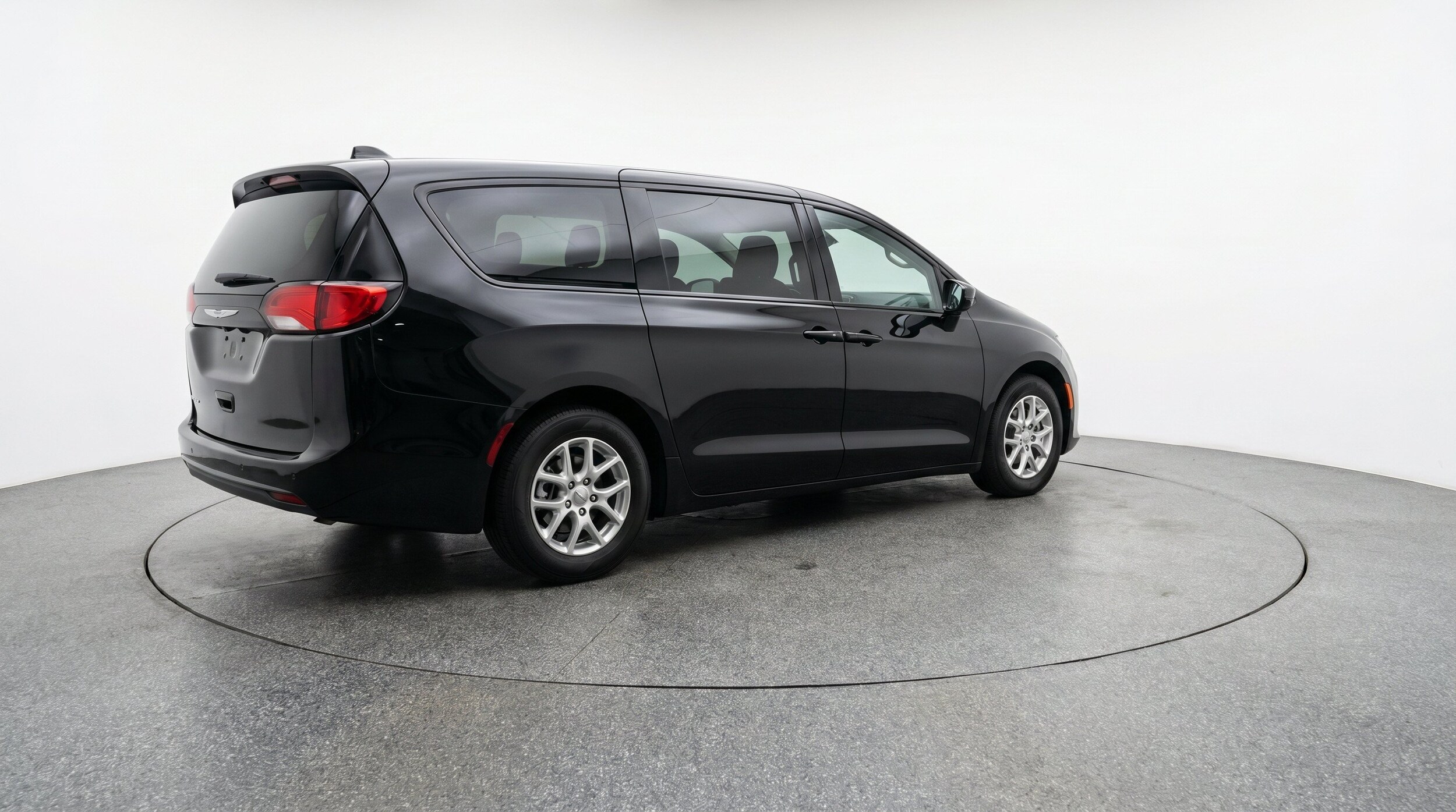 Thumbnail: 2024 Chrysler Voyager - 9