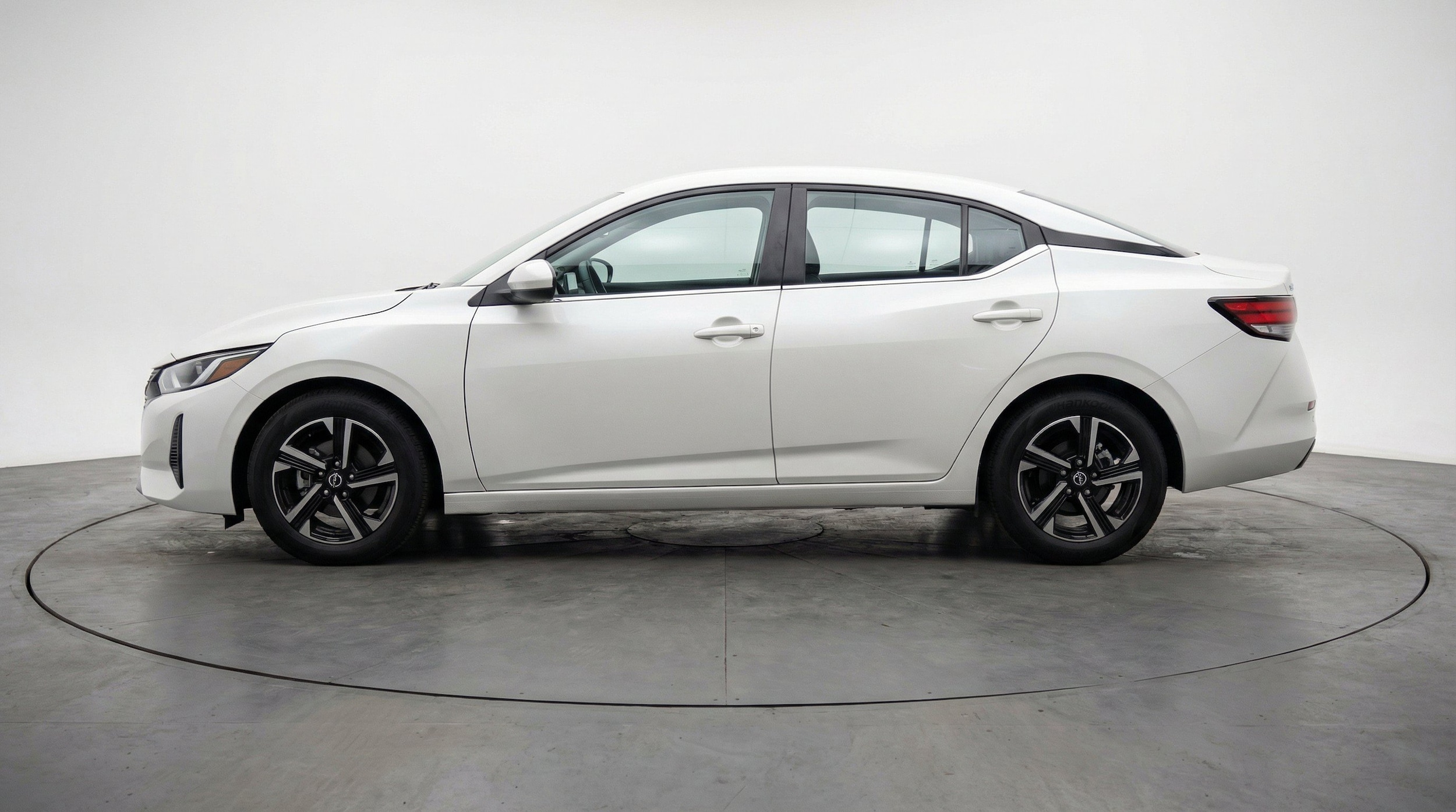 Thumbnail: 2025 Nissan Sentra - 5