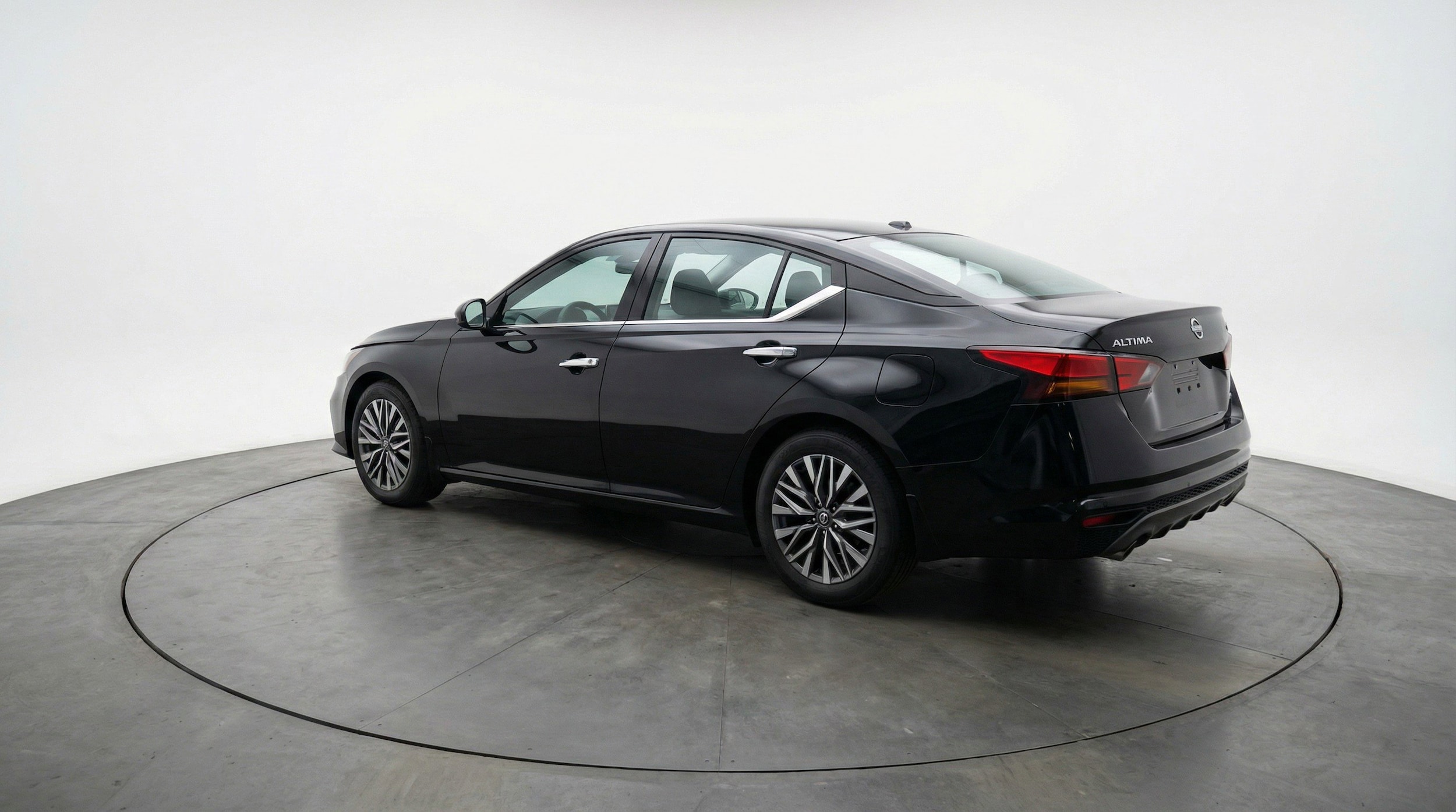 Thumbnail: 2025 Nissan Altima - 6