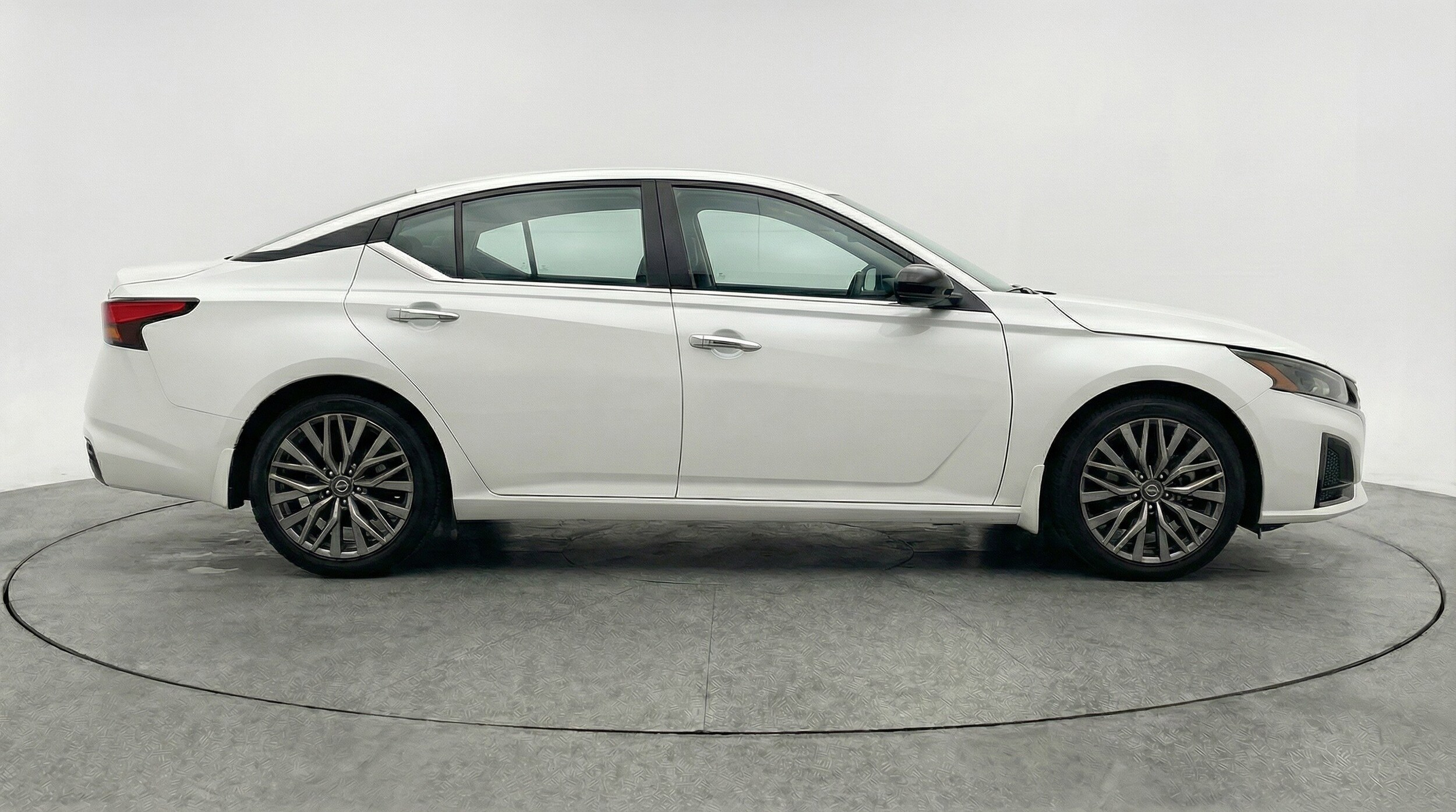 Thumbnail: 2025 Nissan Altima - 11