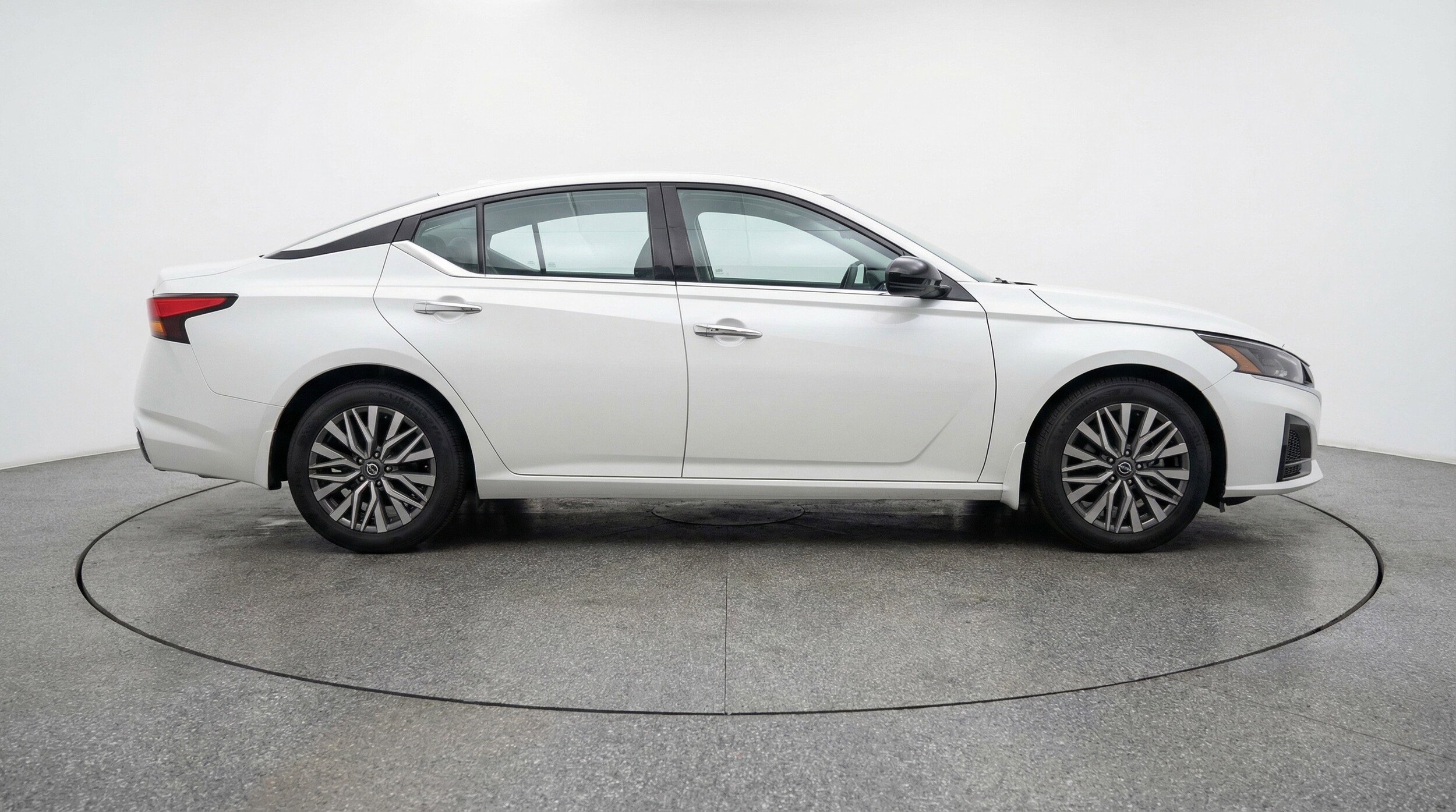 Thumbnail: 2025 Nissan Altima - 11