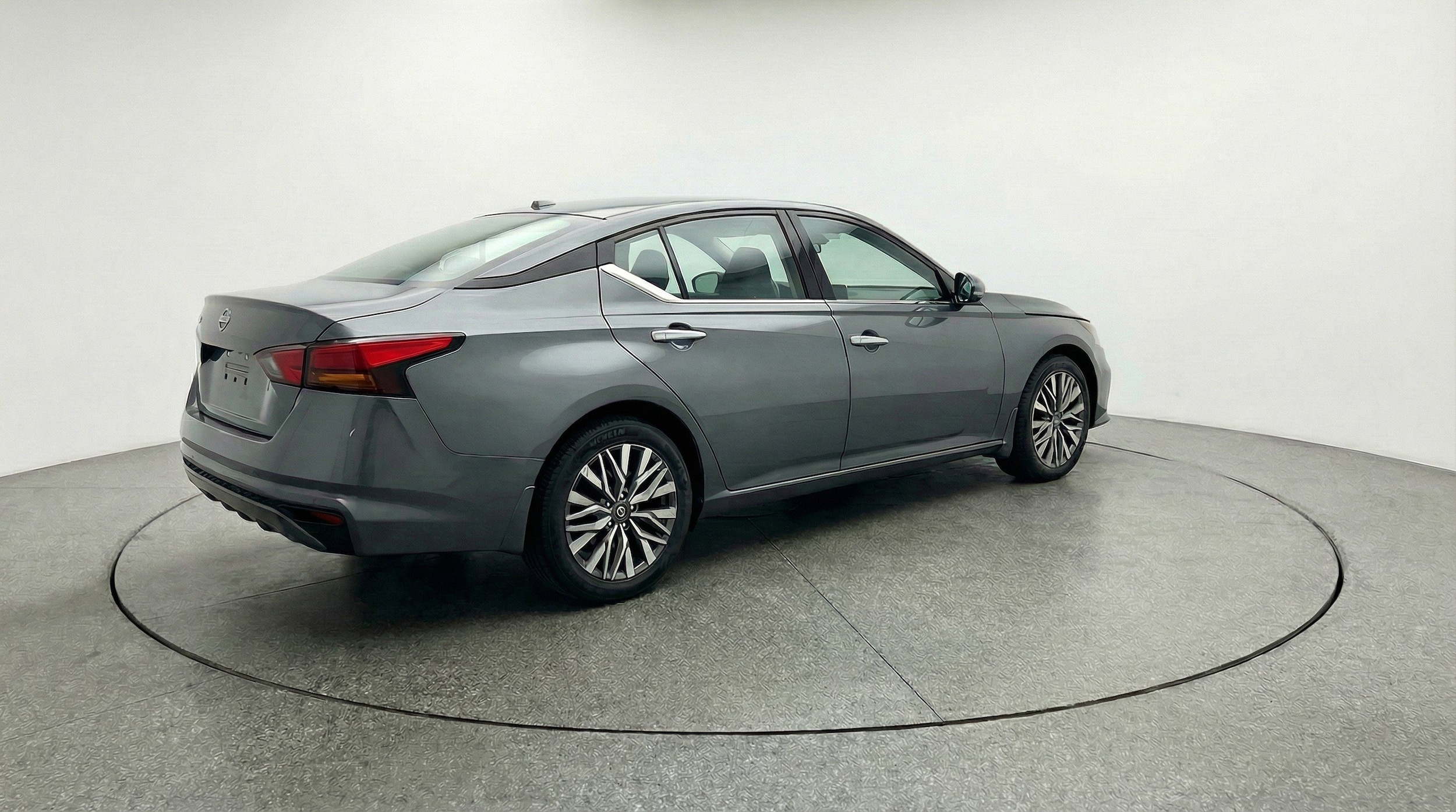 Thumbnail: 2025 Nissan Altima - 9