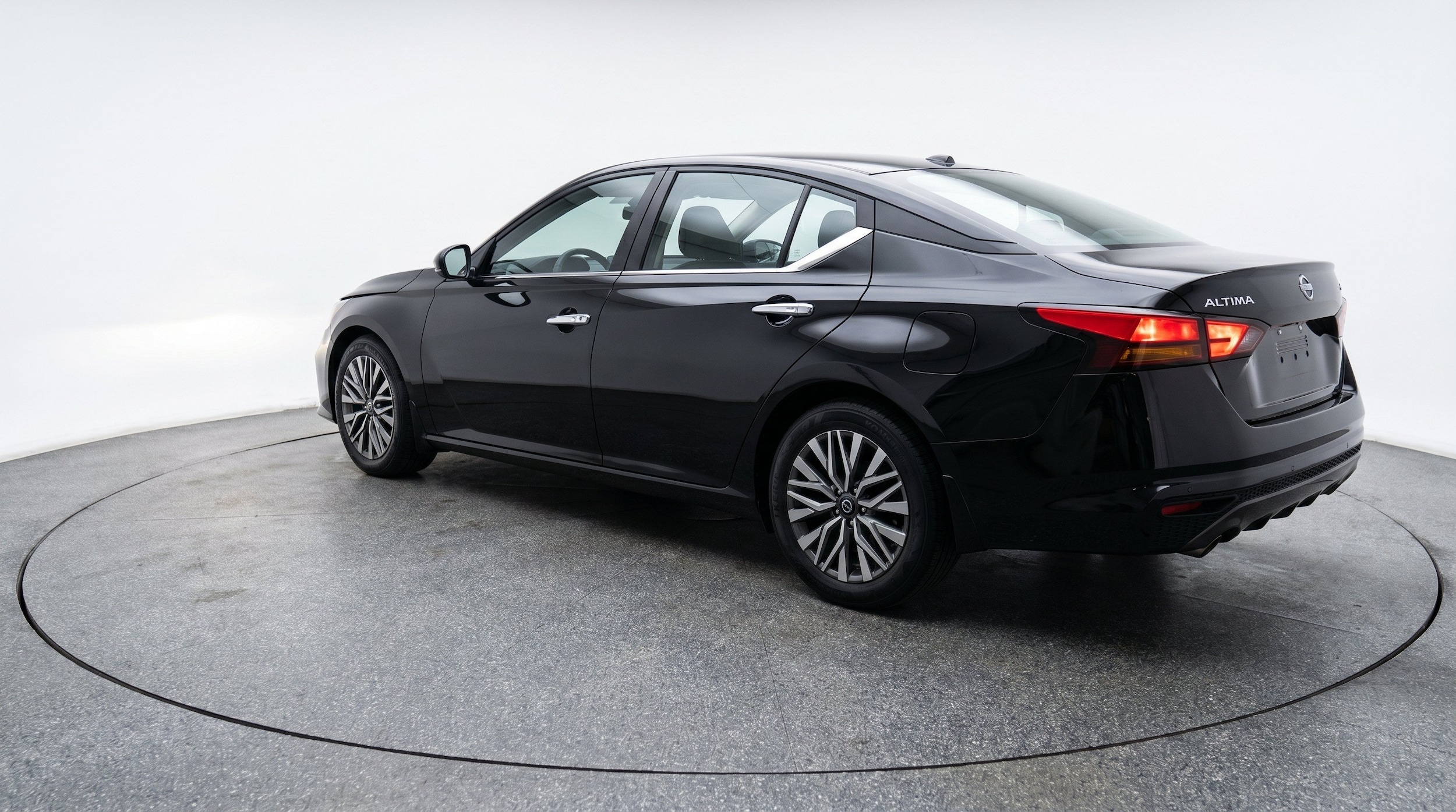 Thumbnail: 2025 Nissan Altima - 6