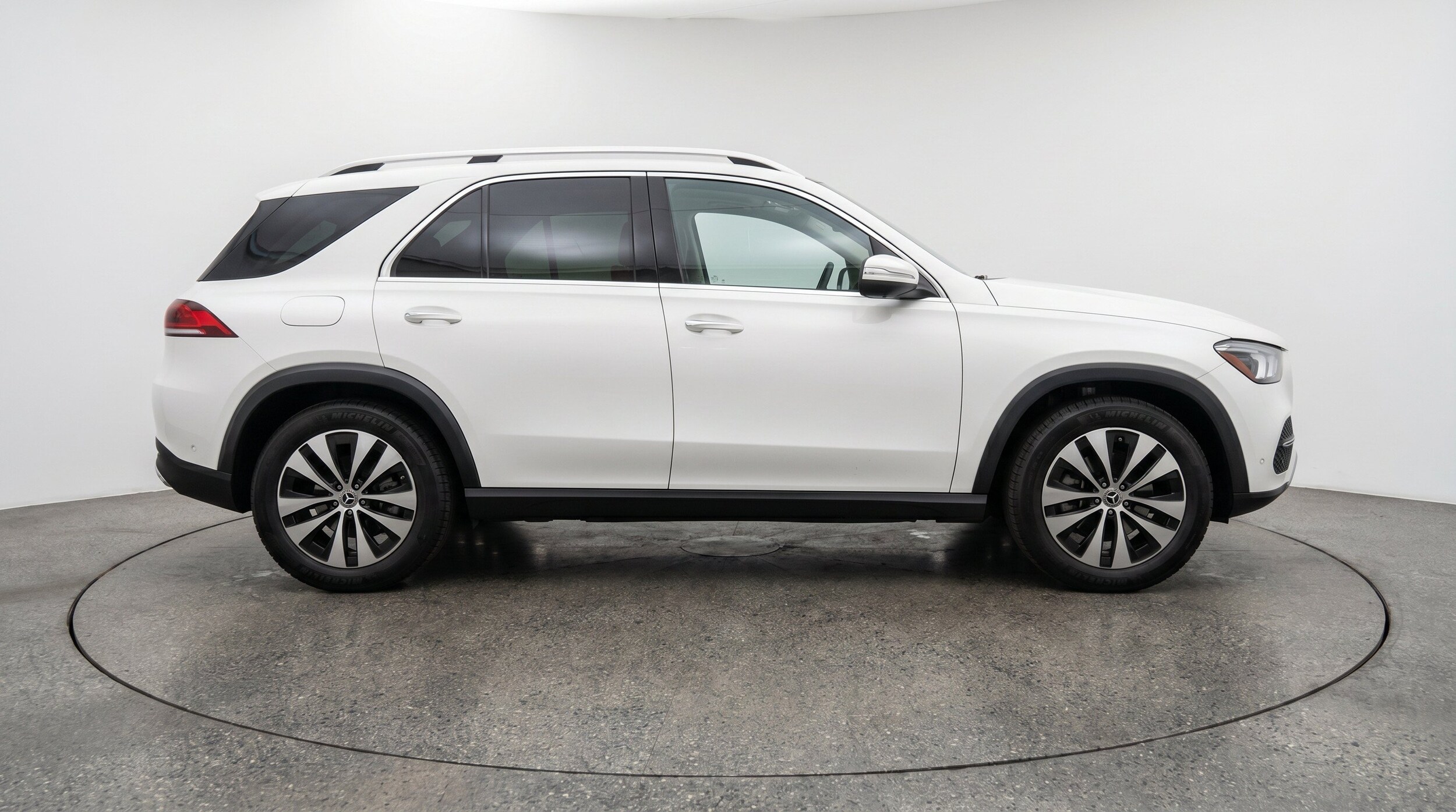 Thumbnail: 2026 Mercedes-Benz GLE - 11