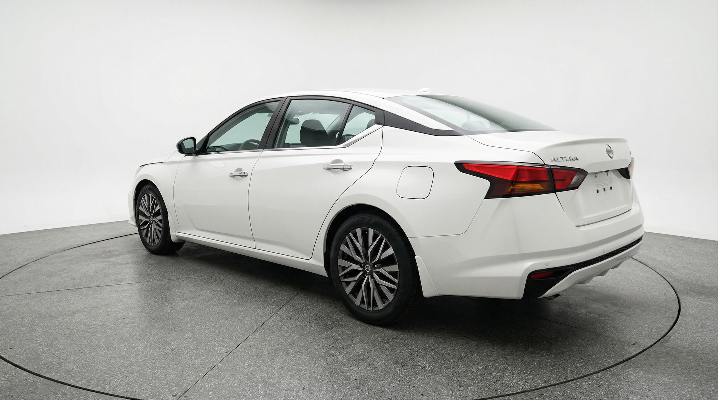 Thumbnail: 2025 Nissan Altima - 5