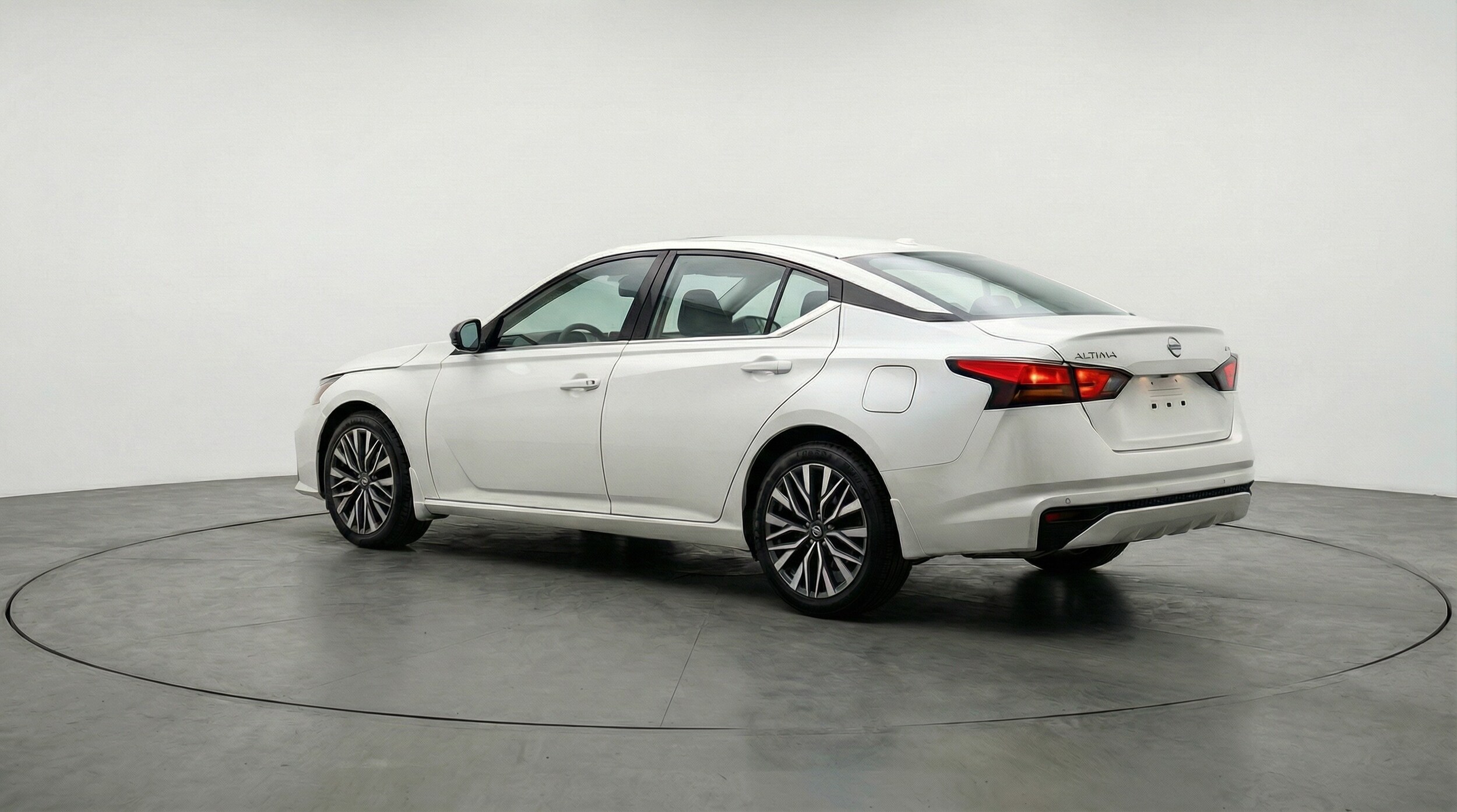 Thumbnail: 2025 Nissan Altima - 5