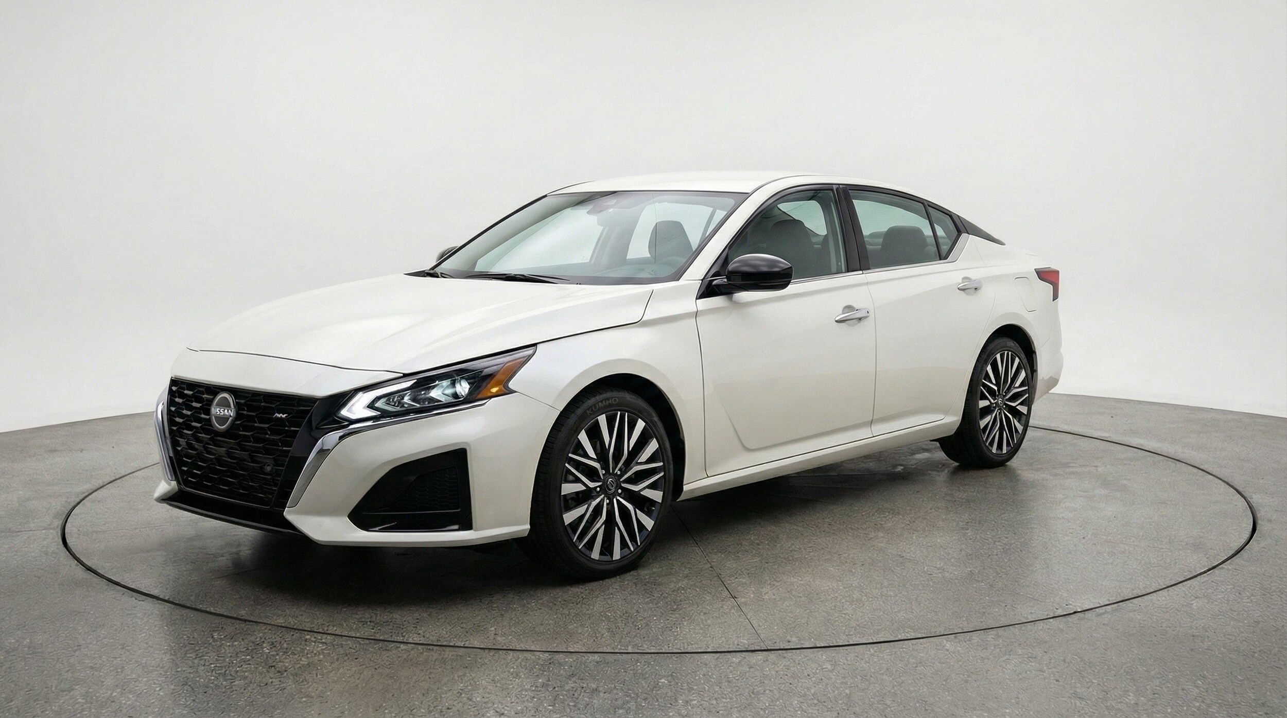 Thumbnail: 2025 Nissan Altima - 3