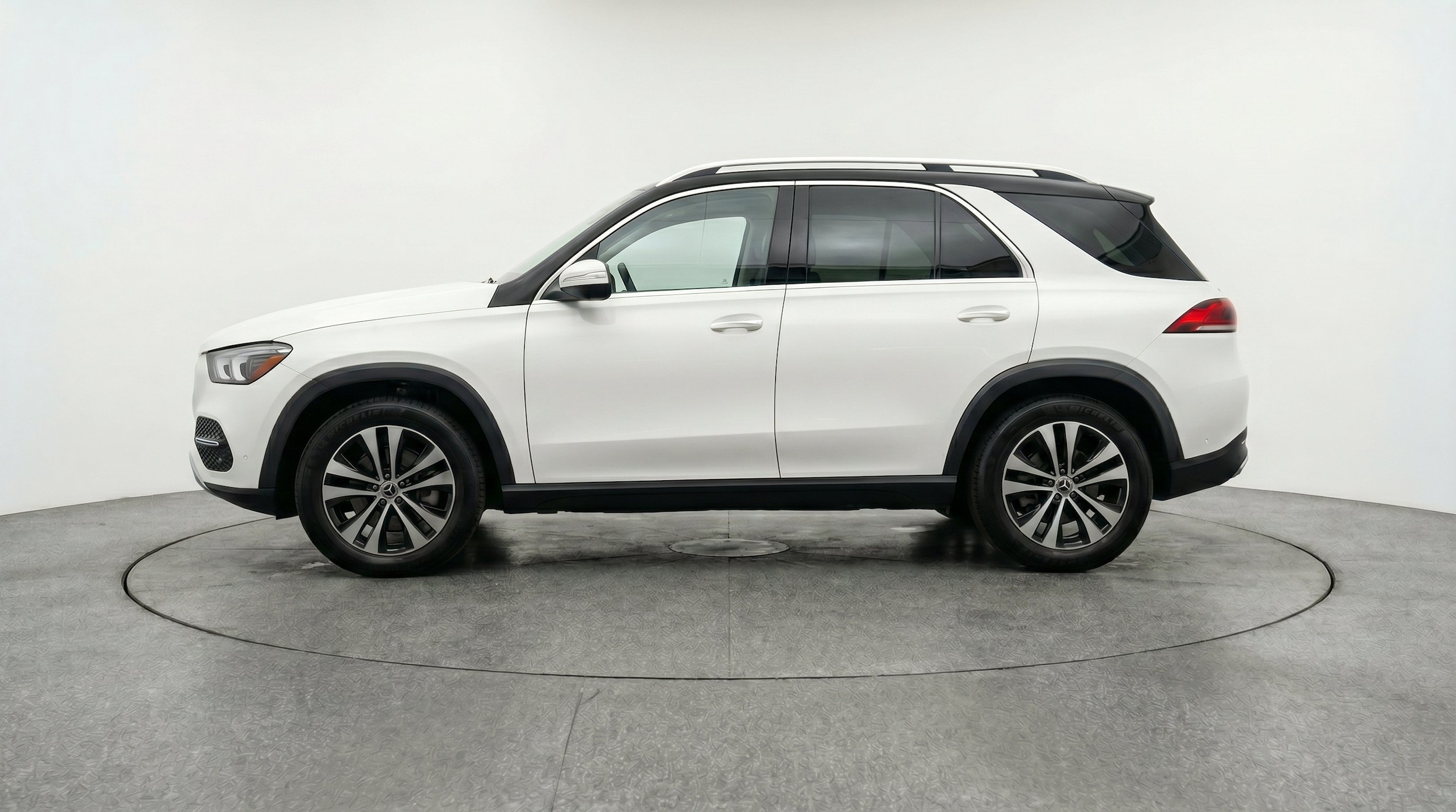 Thumbnail: 2026 Mercedes-Benz GLE - 5