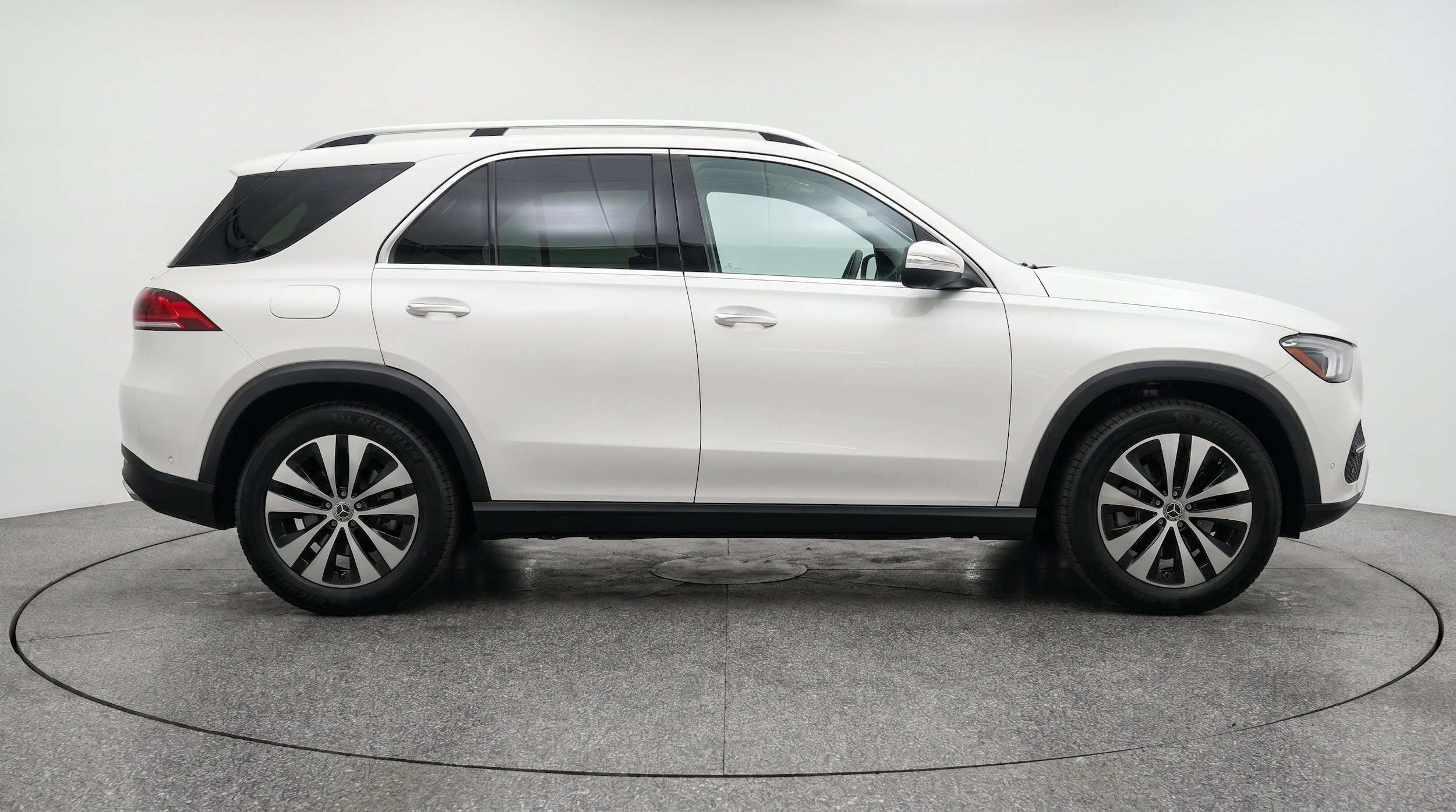 Thumbnail: 2026 Mercedes-Benz GLE - 11