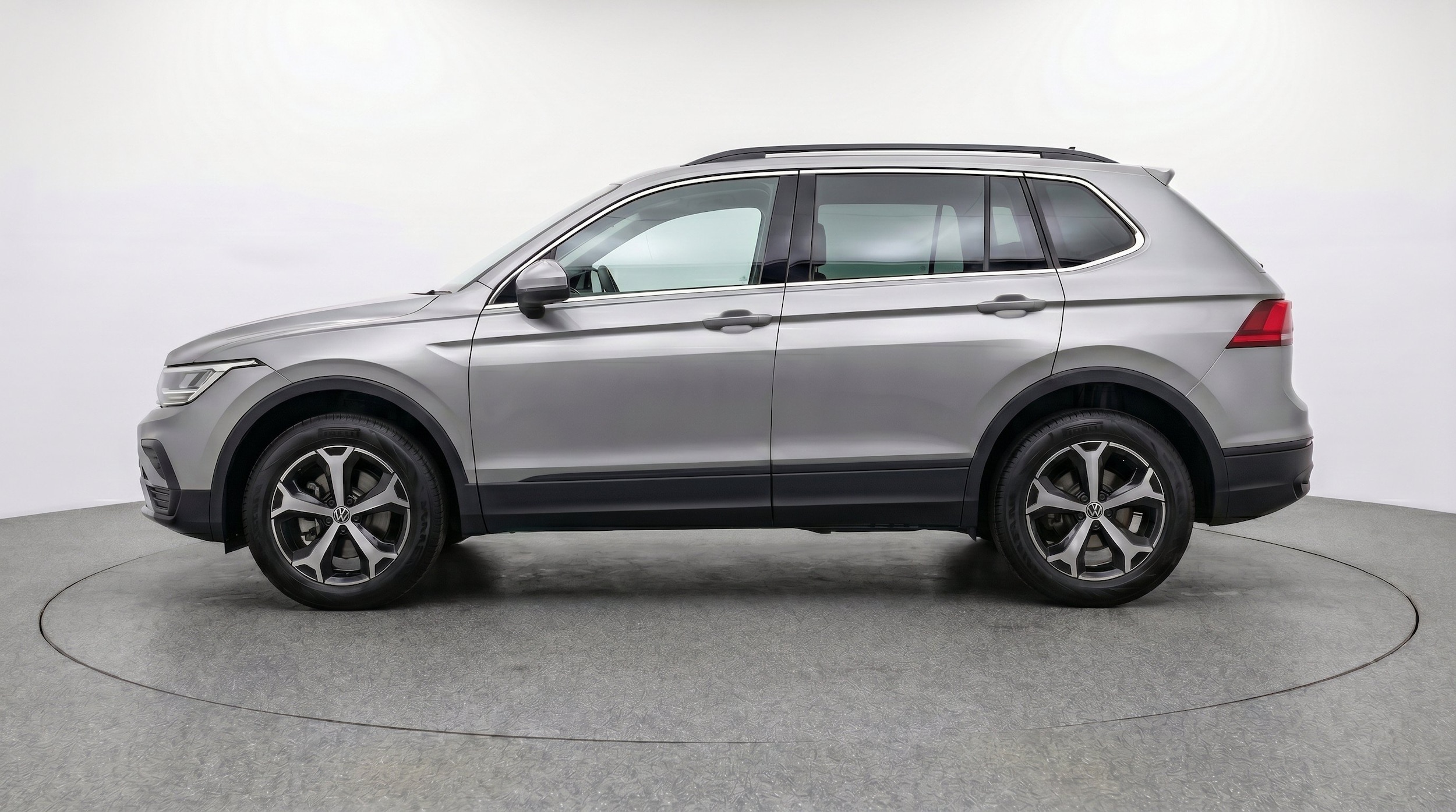 Thumbnail: 2026 Volkswagen Tiguan - 5