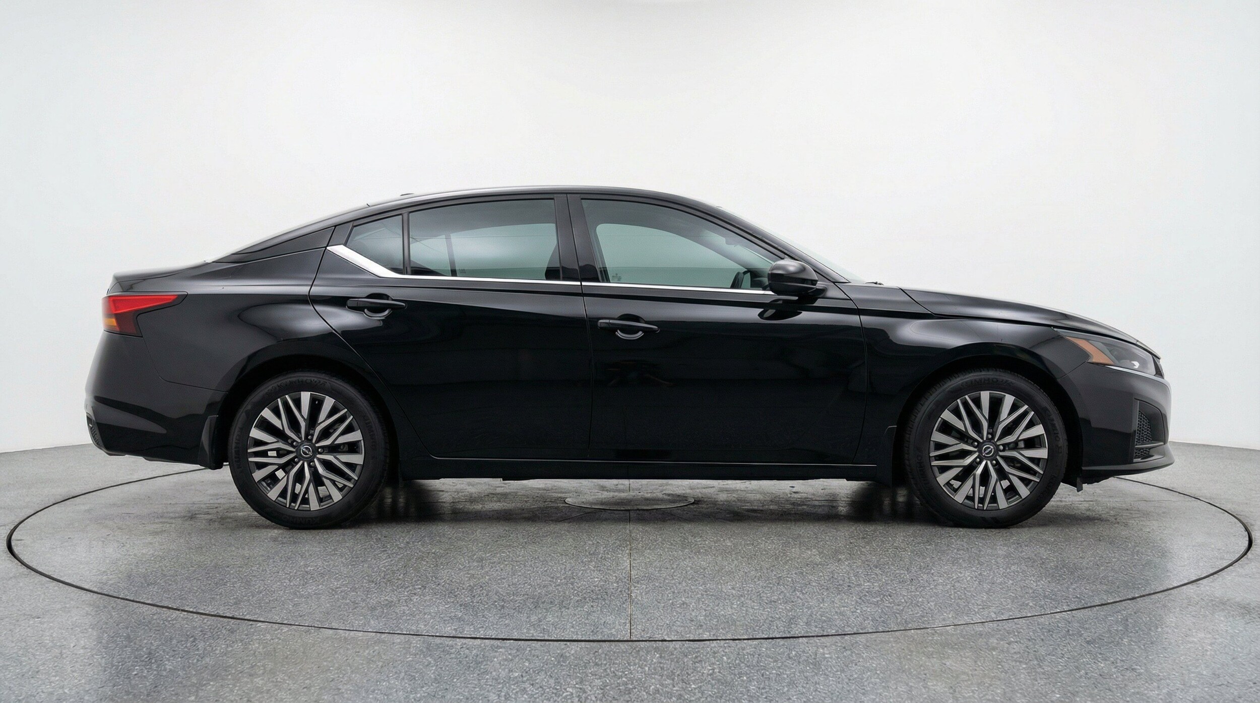 Thumbnail: 2025 Nissan Altima - 10