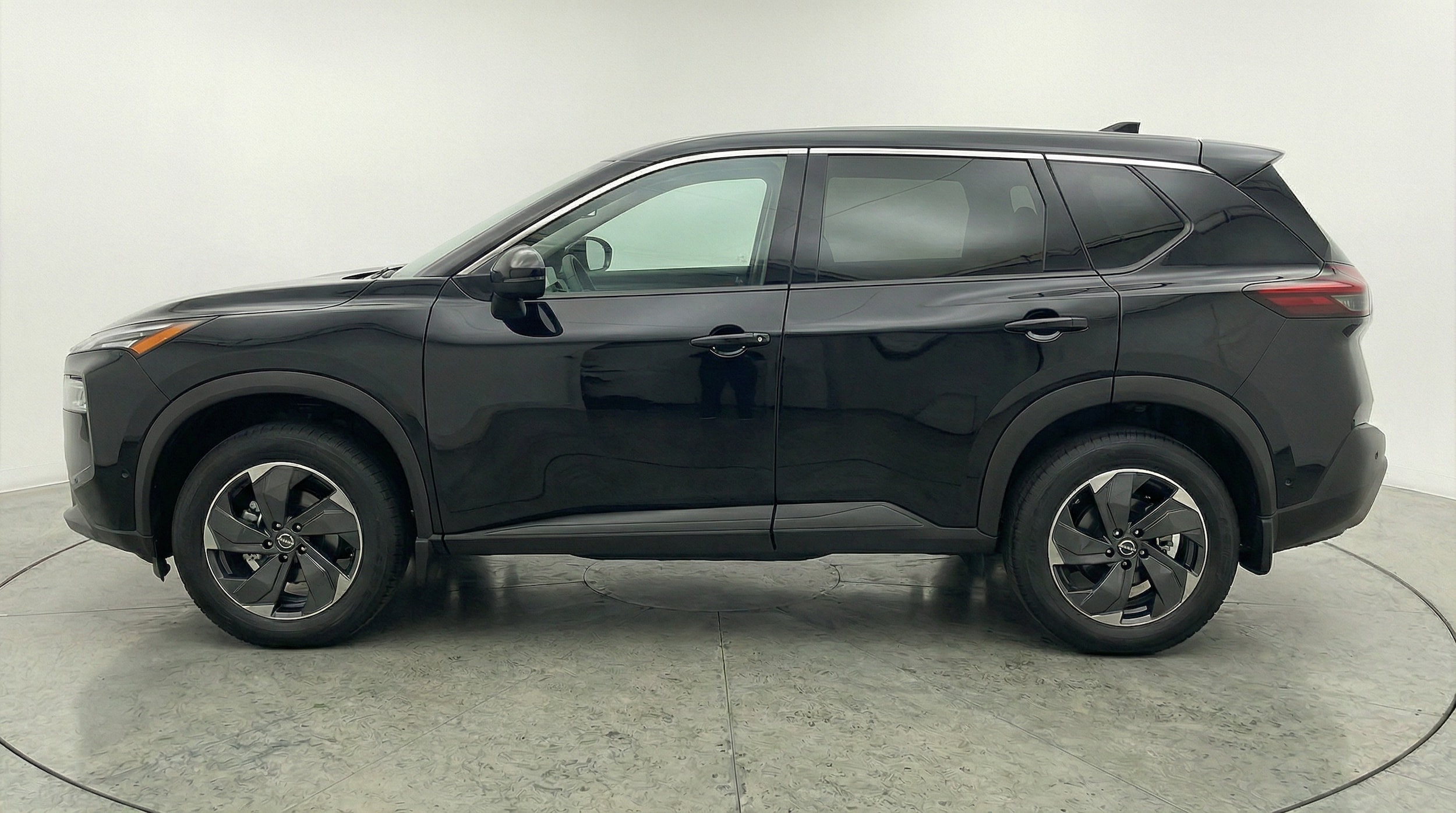 Thumbnail: 2025 Nissan Rogue - 4