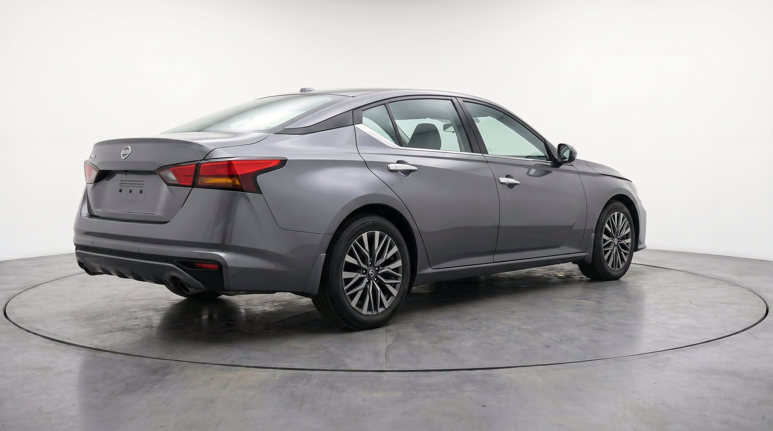 Thumbnail: 2025 Nissan Altima - 9