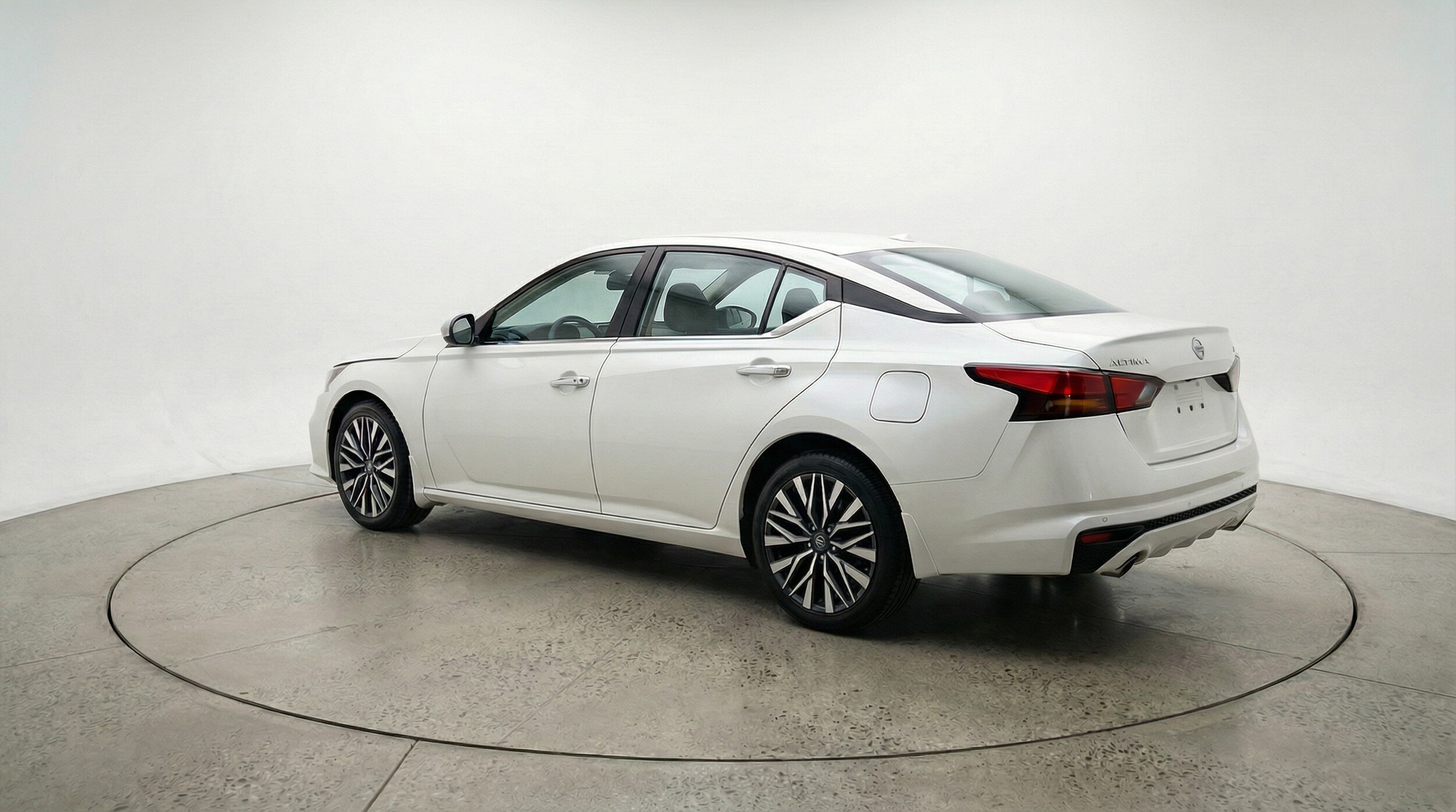 Thumbnail: 2025 Nissan Altima - 5