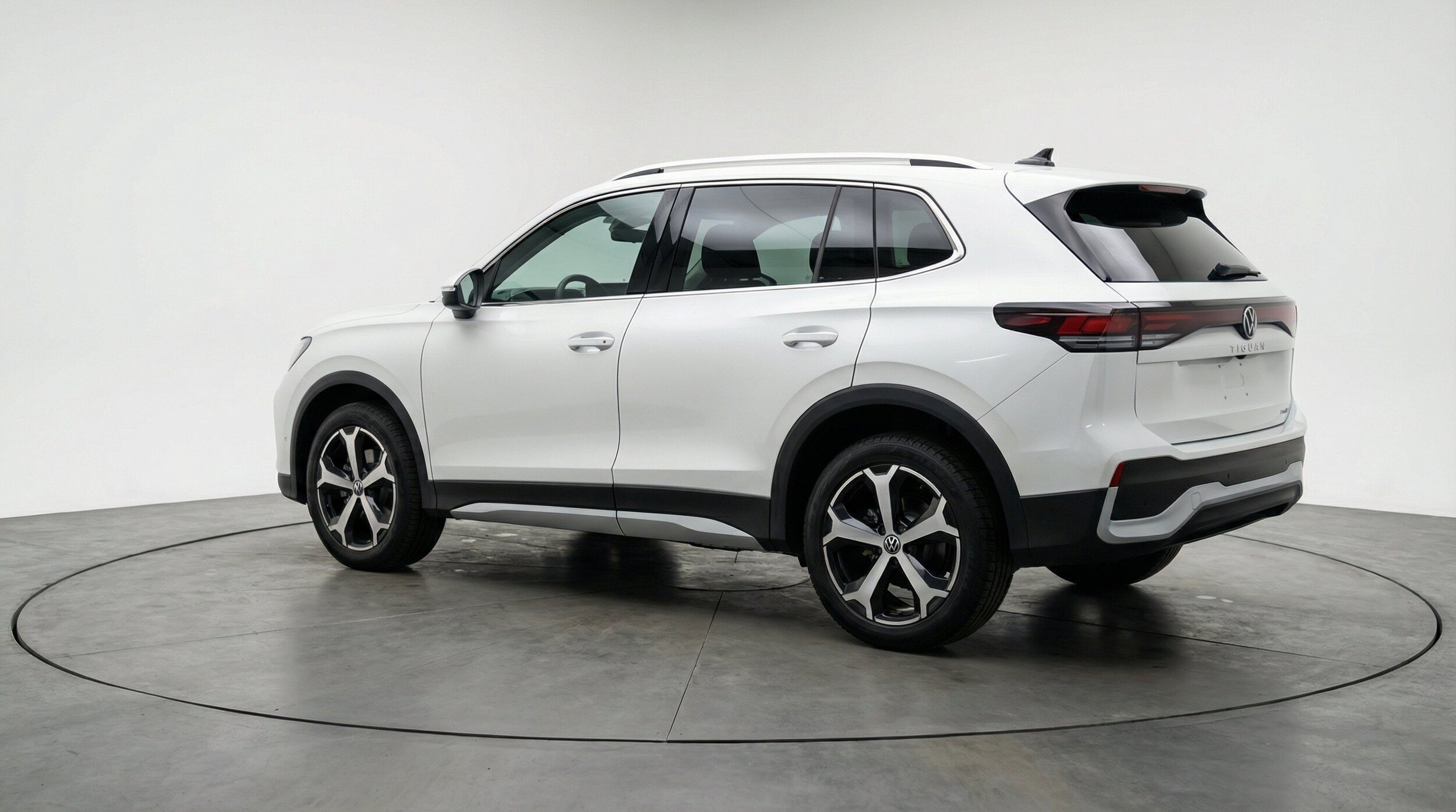 Thumbnail: 2026 Volkswagen Tiguan - 6