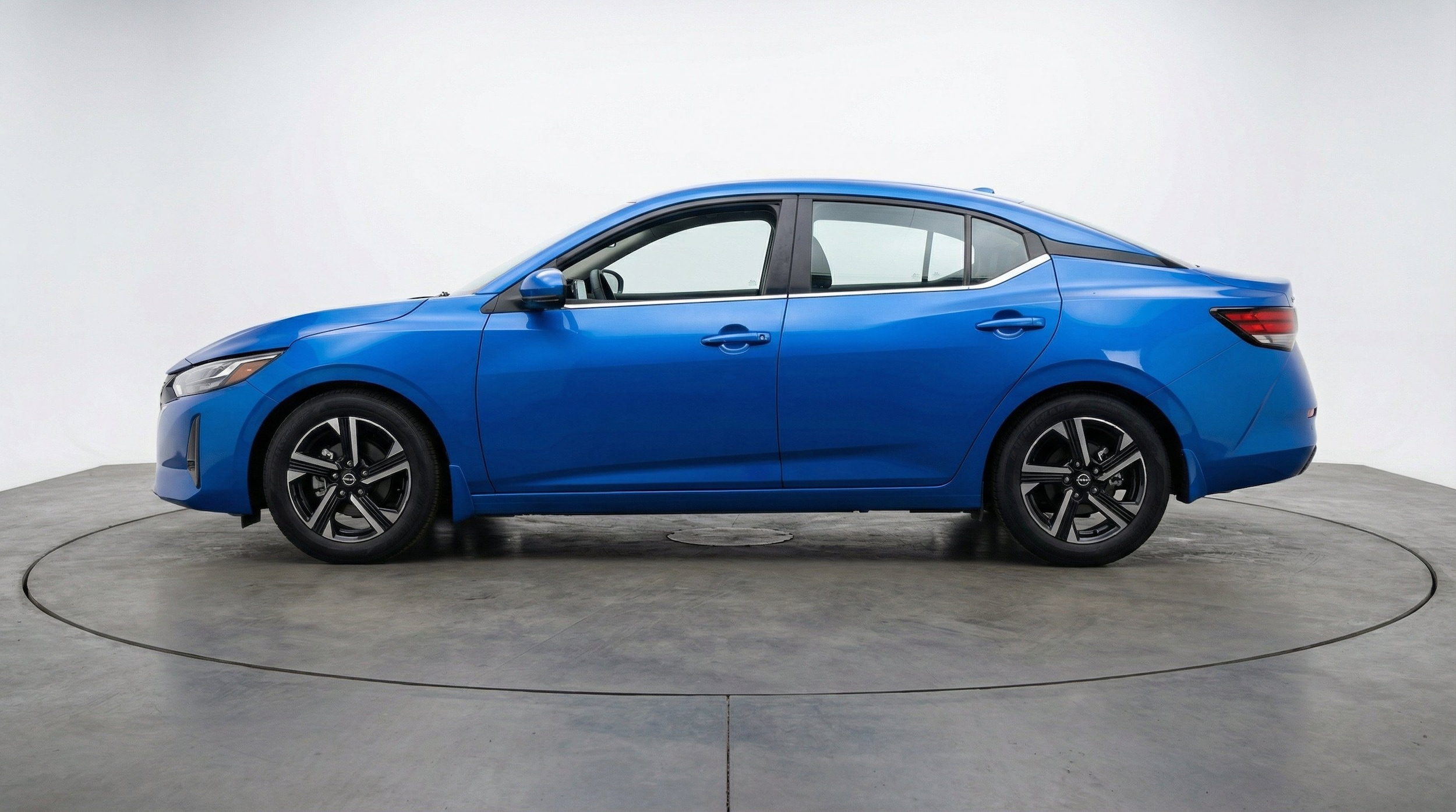 Thumbnail: 2025 Nissan Sentra - 5