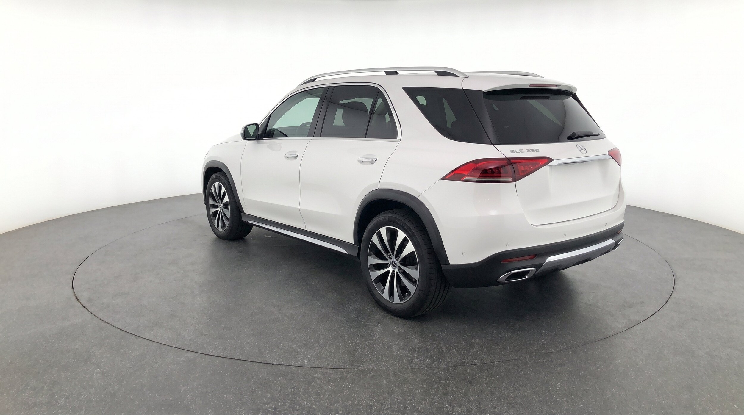 Thumbnail: 2026 Mercedes-Benz GLE - 6