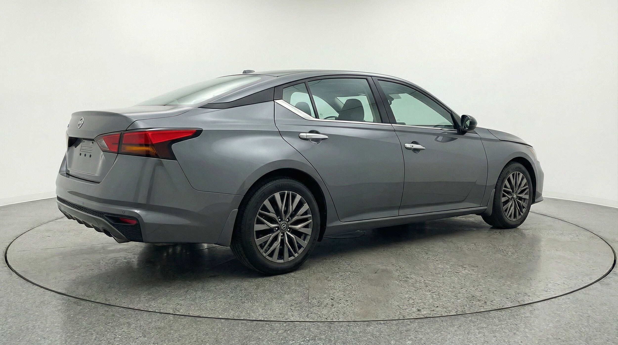 Thumbnail: 2025 Nissan Altima - 9