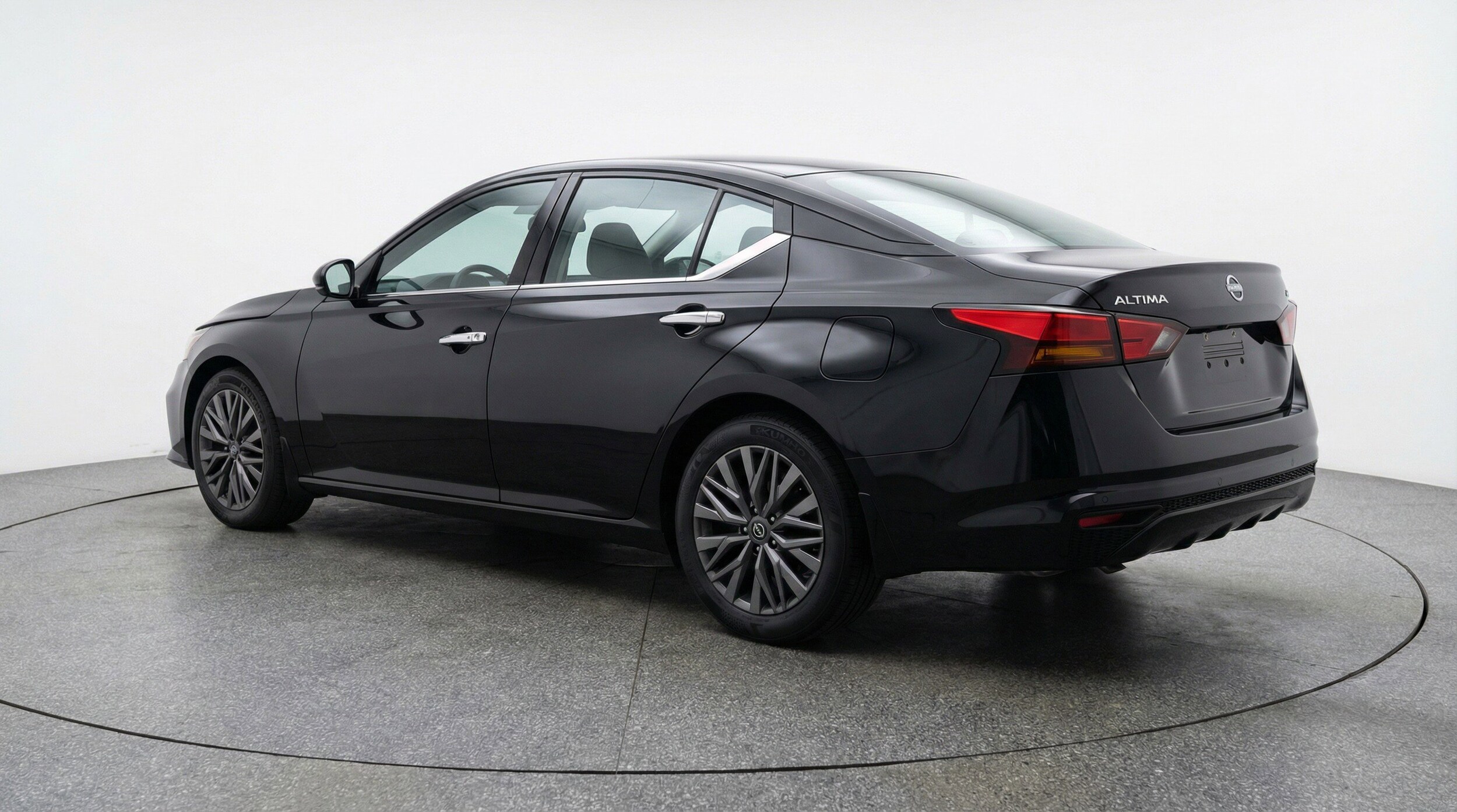 Thumbnail: 2025 Nissan Altima - 6