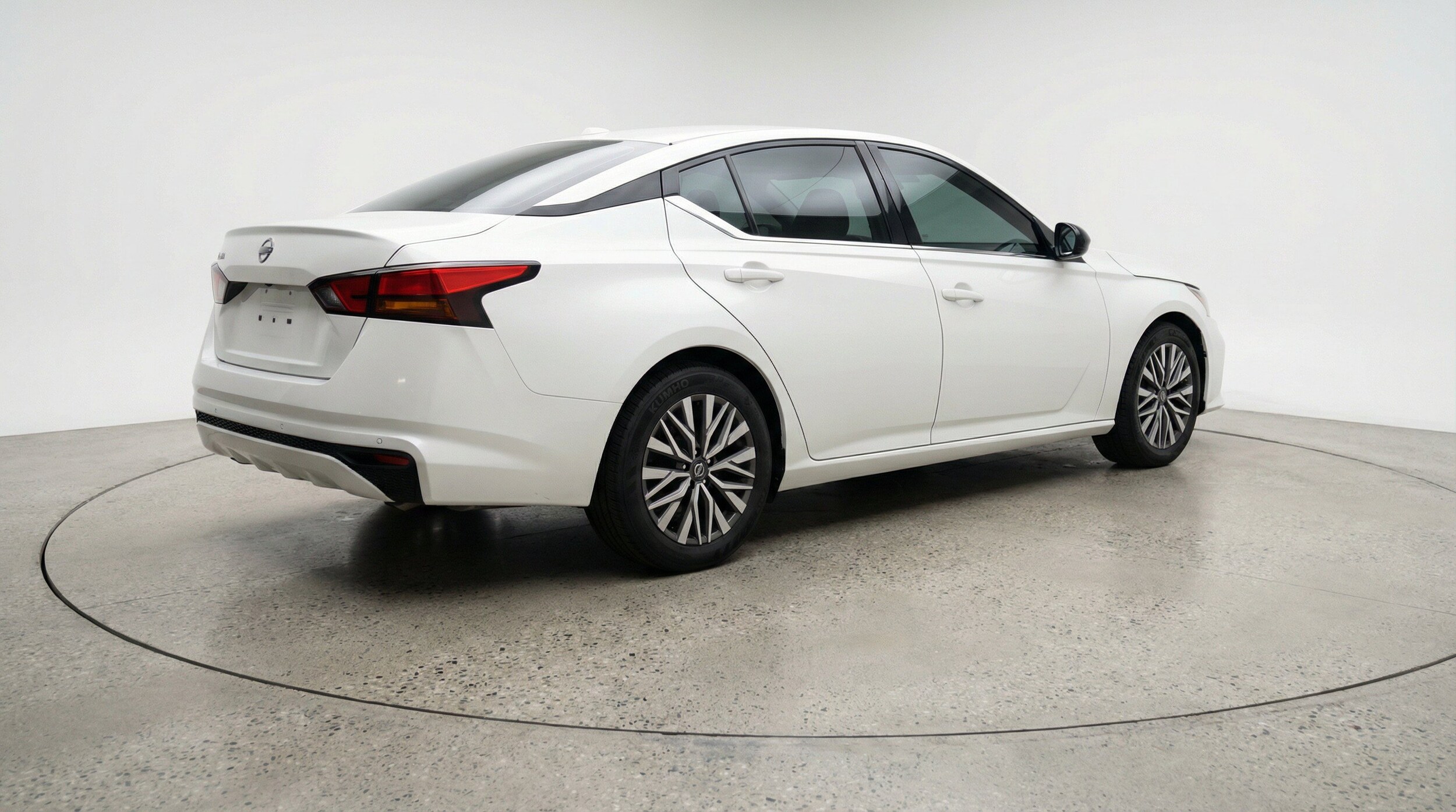 Thumbnail: 2025 Nissan Altima - 9