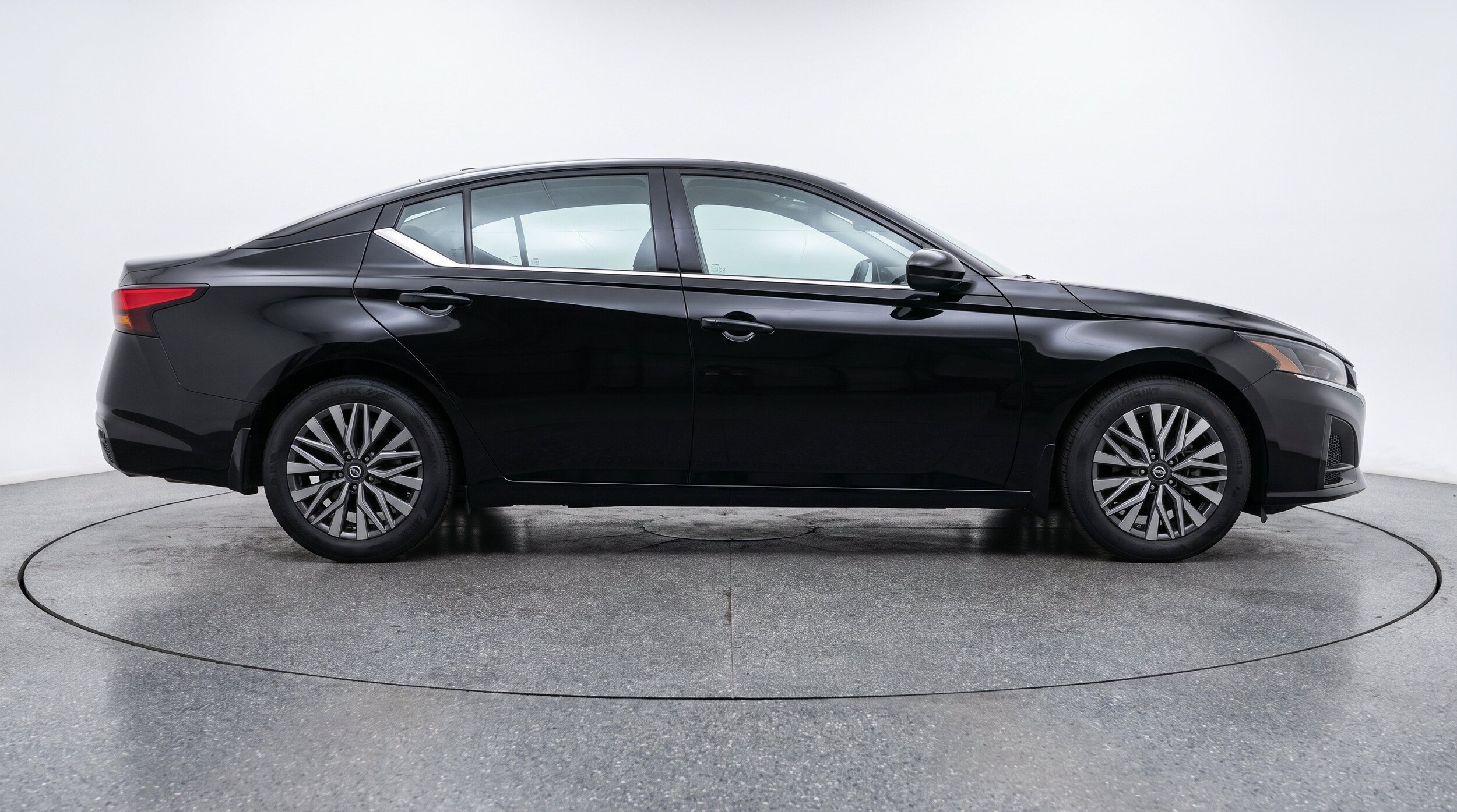Thumbnail: 2025 Nissan Altima - 10