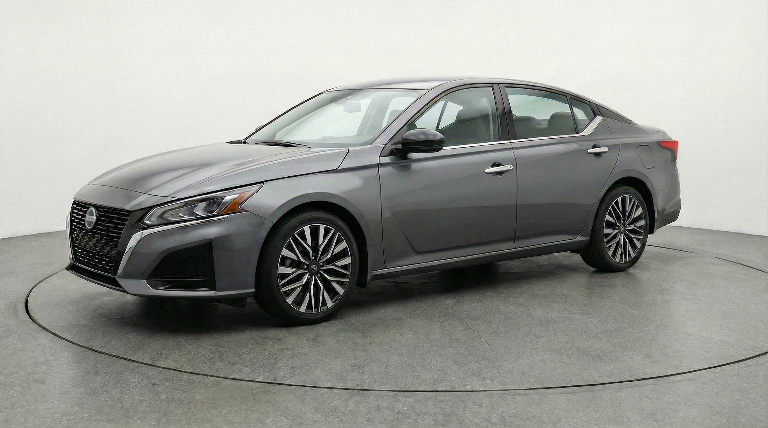 Thumbnail: 2025 Nissan Altima - 3