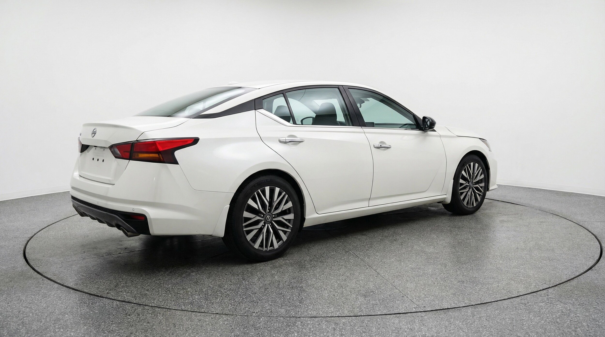 Thumbnail: 2025 Nissan Altima - 9