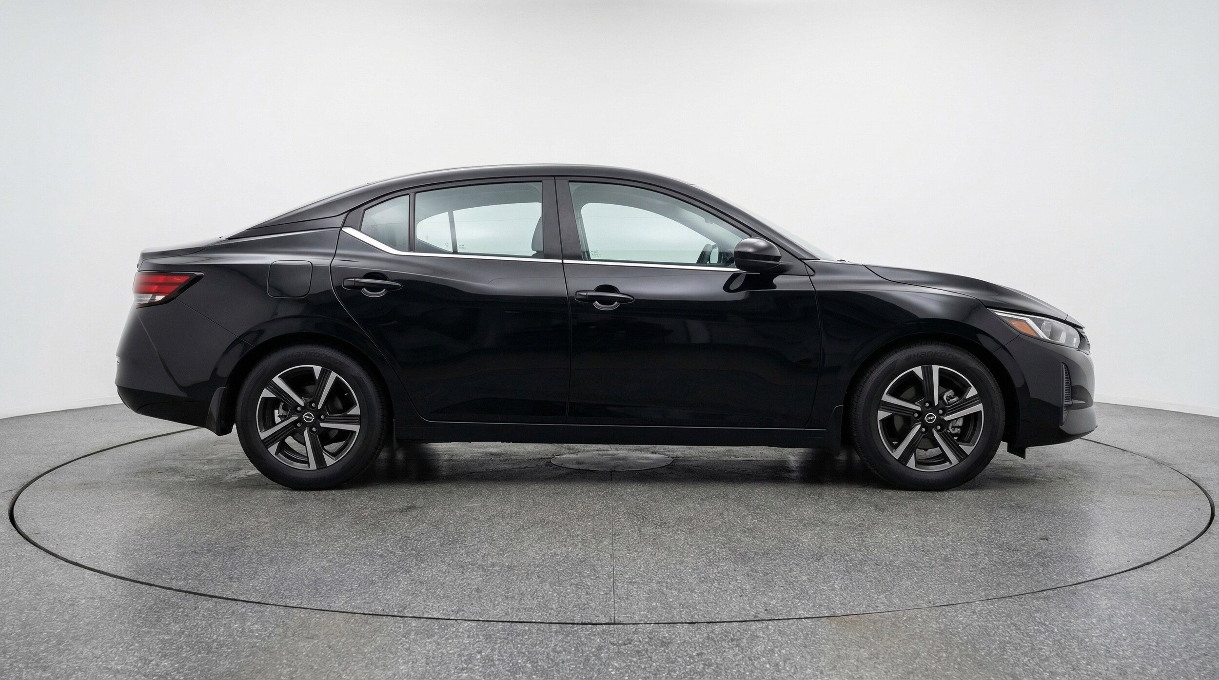 Thumbnail: 2025 Nissan Sentra - 11