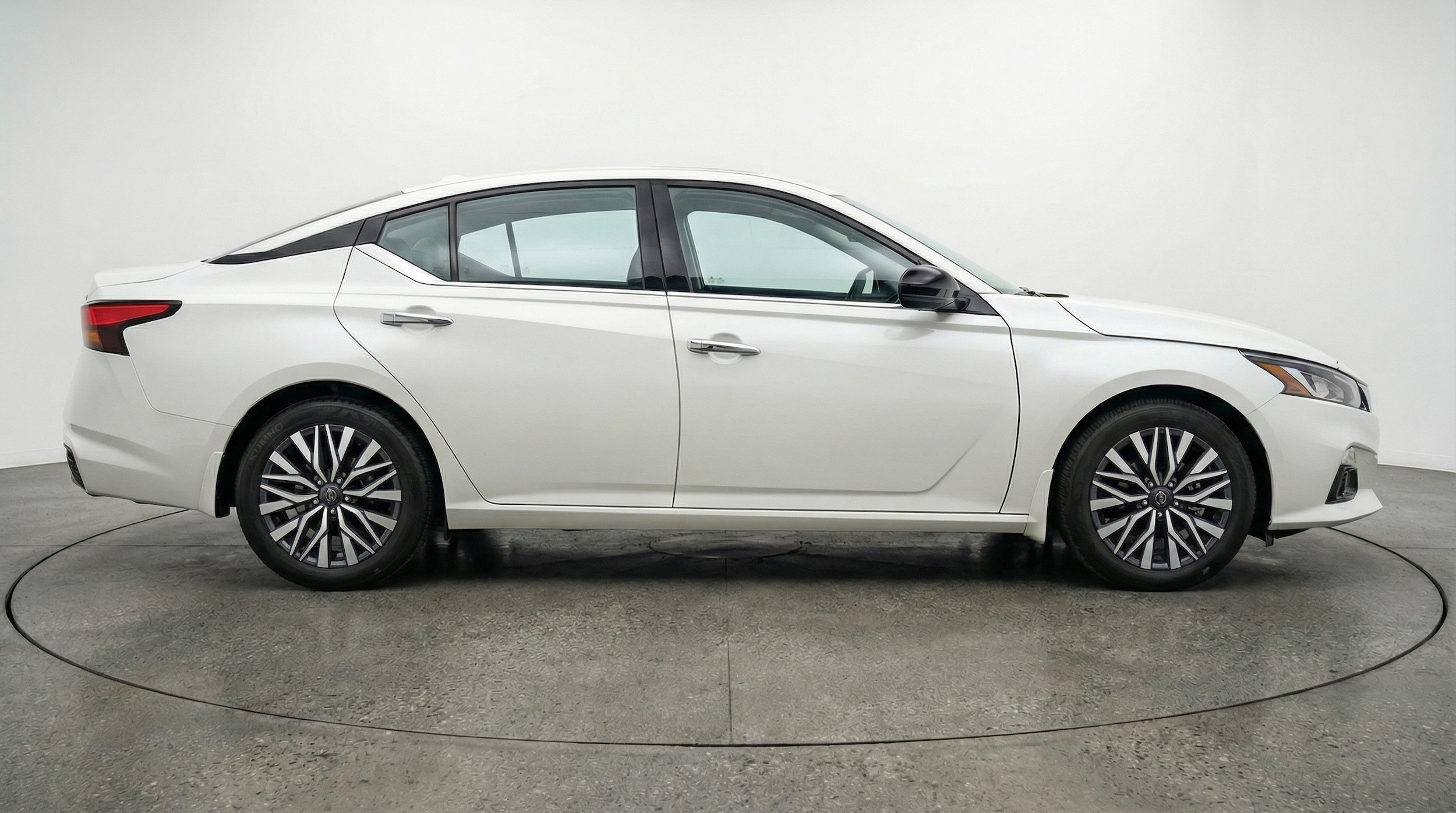 Thumbnail: 2025 Nissan Altima - 8