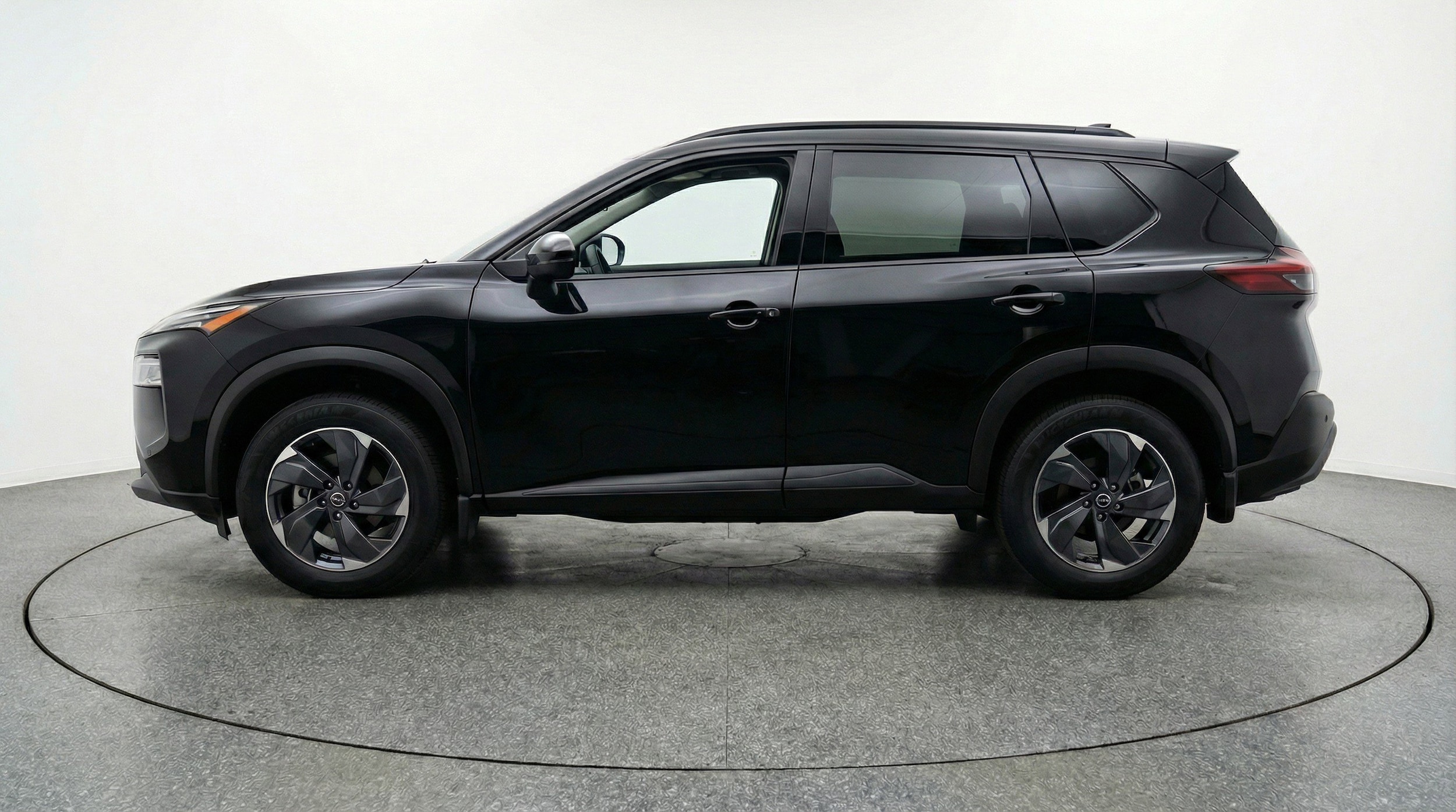 Thumbnail: 2025 Nissan Rogue - 5