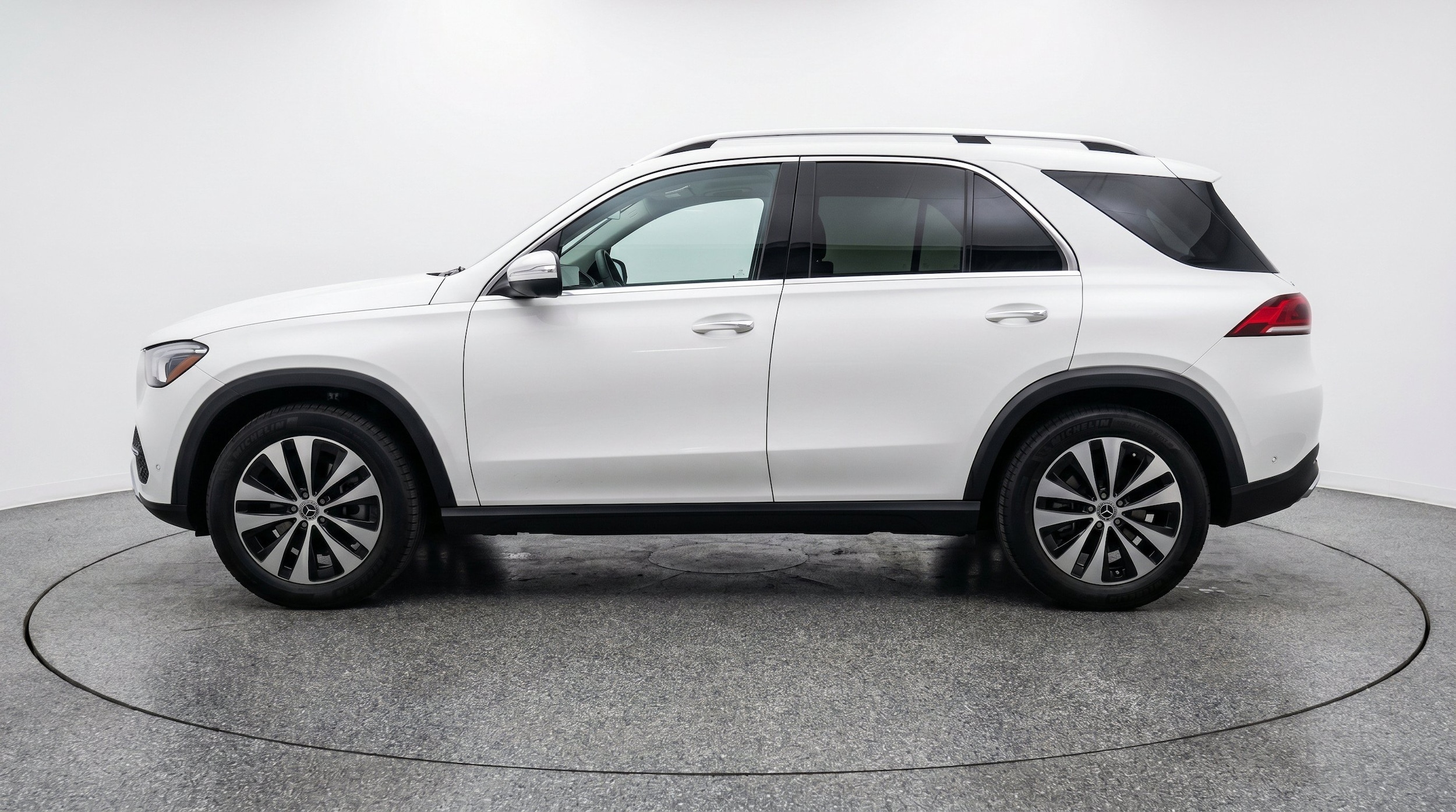 Thumbnail: 2026 Mercedes-Benz GLE - 5