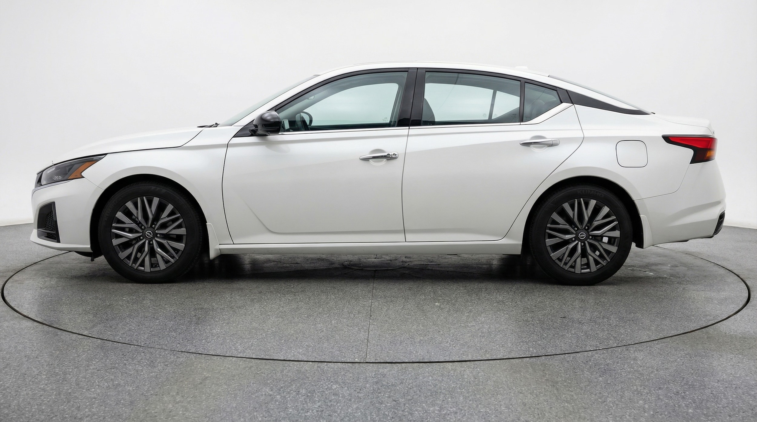 Thumbnail: 2025 Nissan Altima - 4