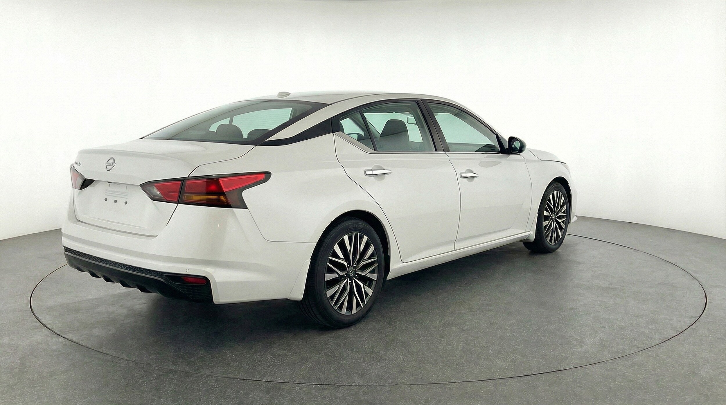 Thumbnail: 2025 Nissan Altima - 9