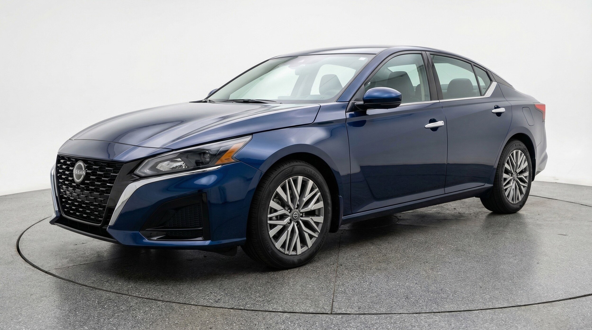 Thumbnail: 2025 Nissan Altima - 3