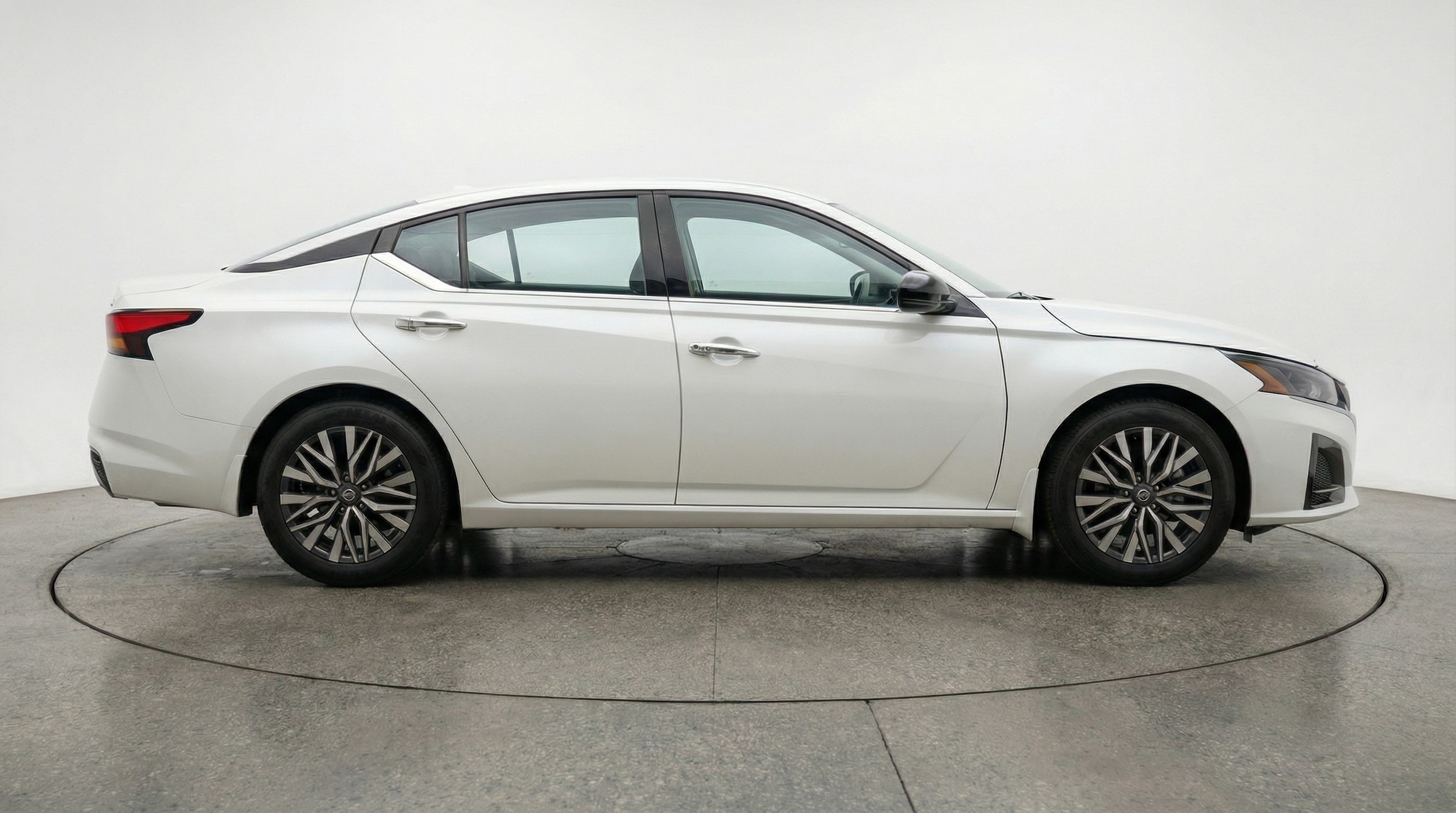 Thumbnail: 2025 Nissan Altima - 8