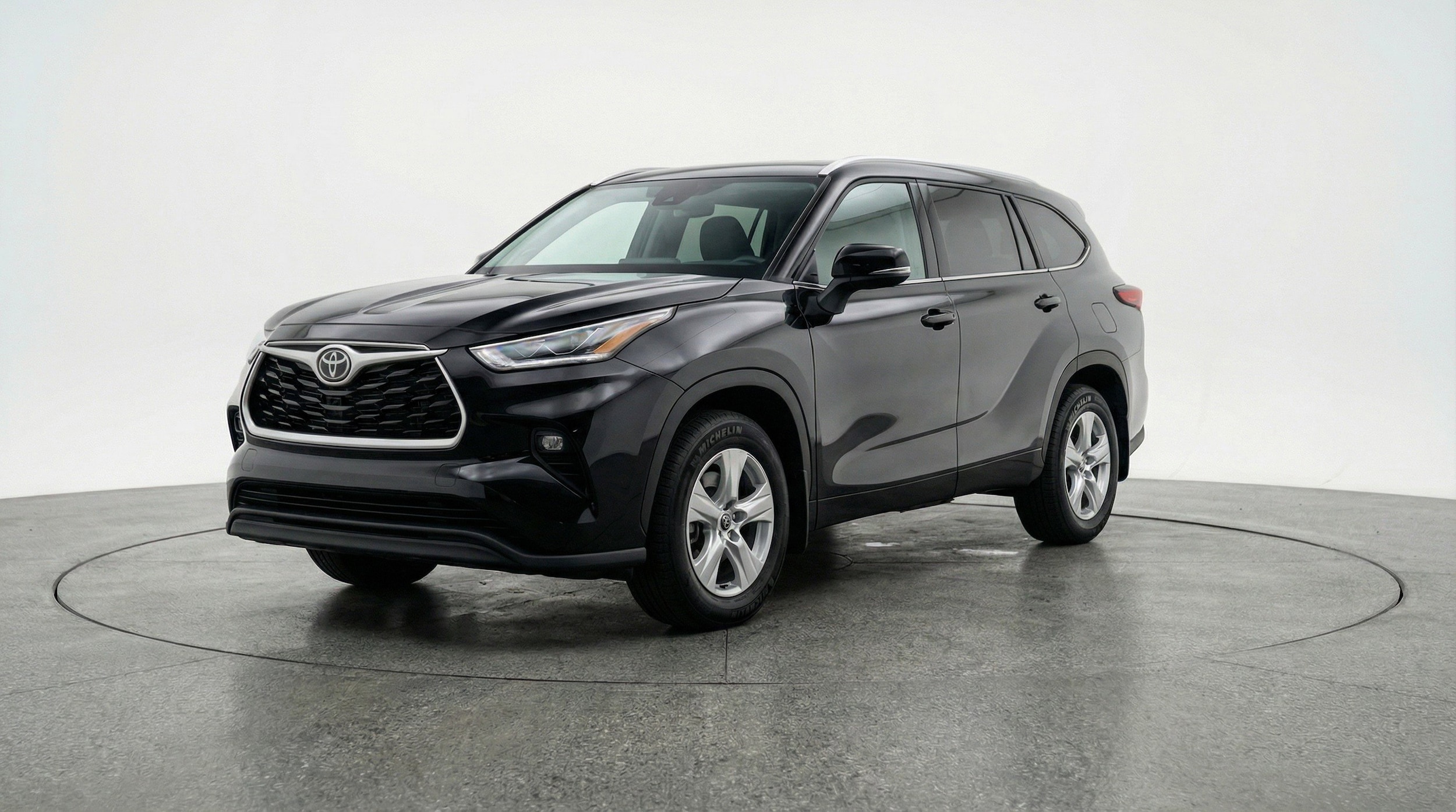 Thumbnail: 2025 Toyota Highlander - 3