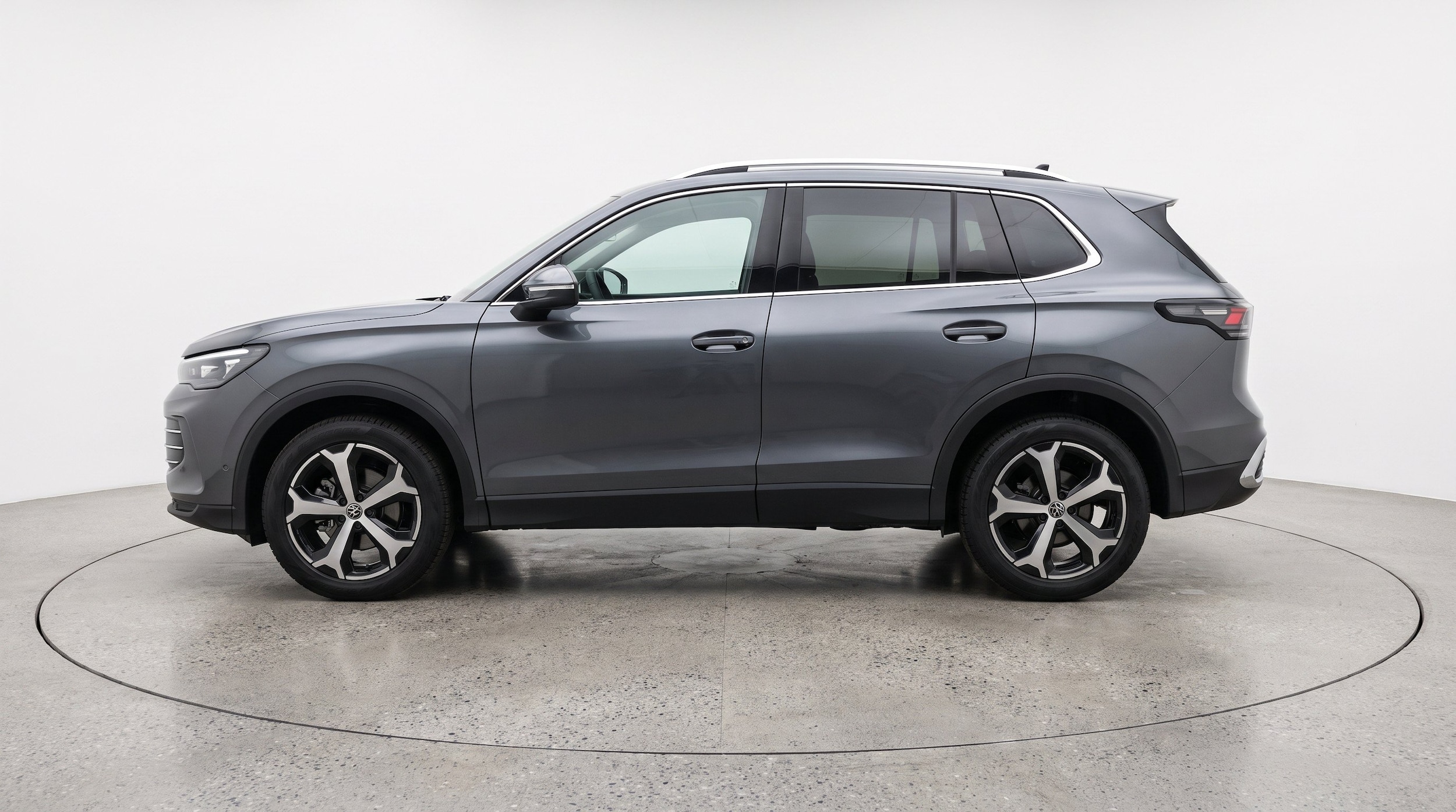 Thumbnail: 2026 Volkswagen Tiguan - 5