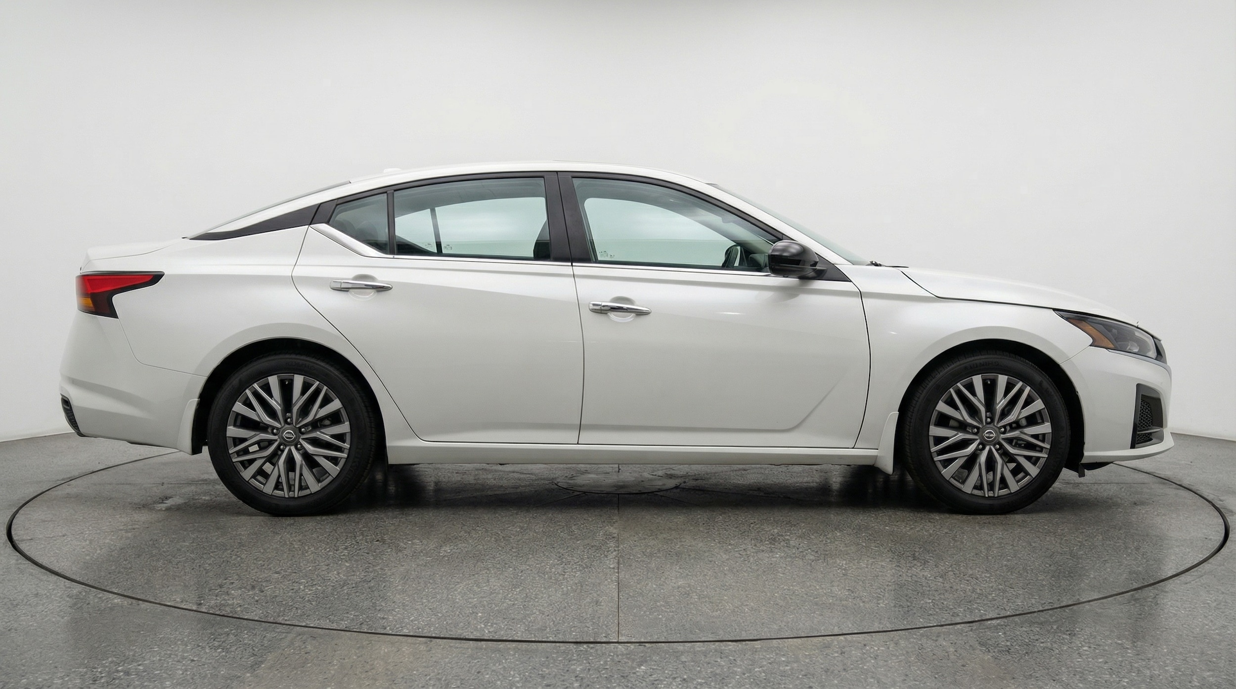 Thumbnail: 2025 Nissan Altima - 8