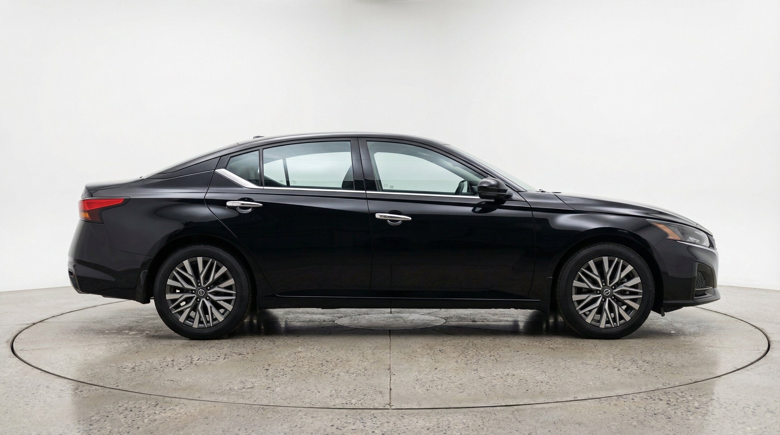 Thumbnail: 2025 Nissan Altima - 11