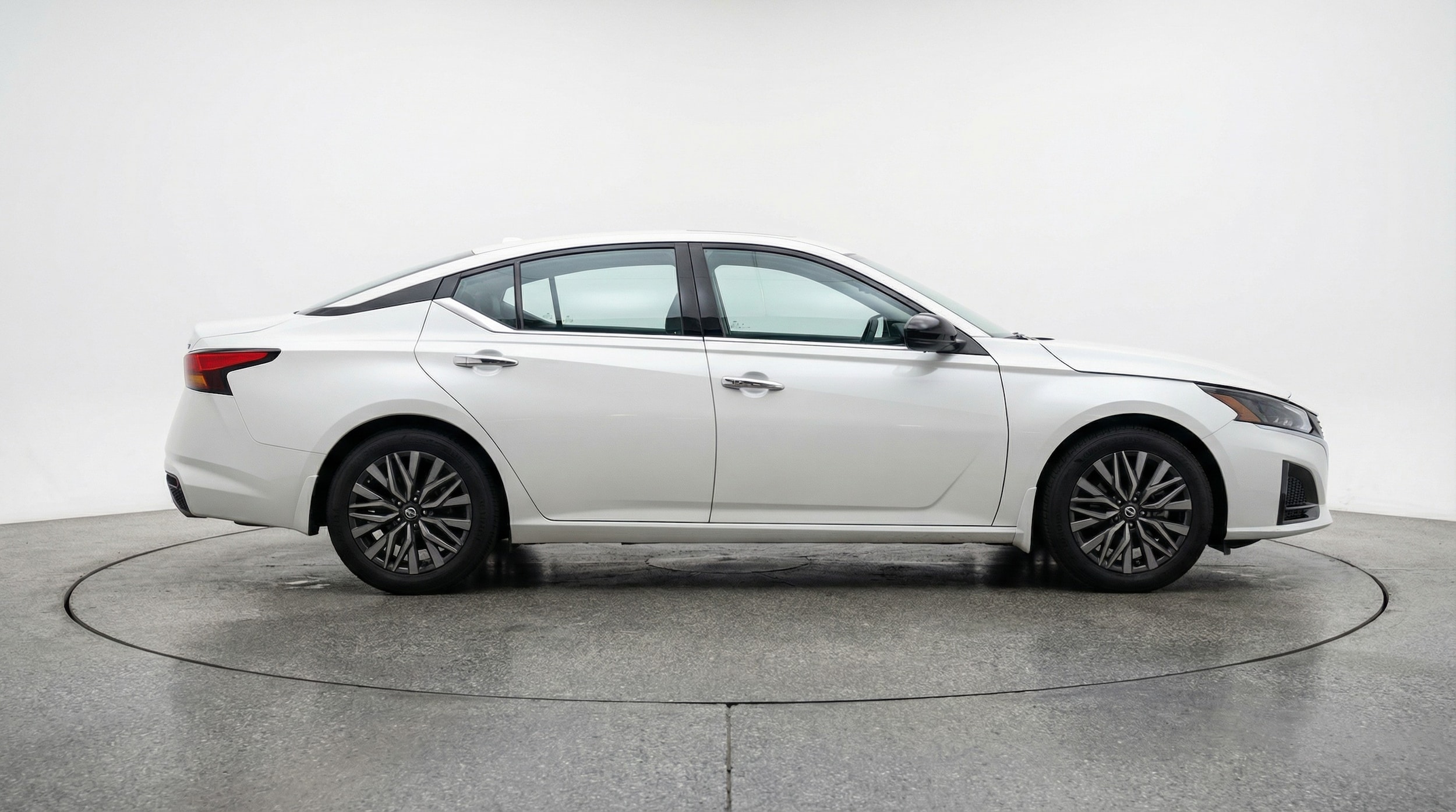 Thumbnail: 2025 Nissan Altima - 8