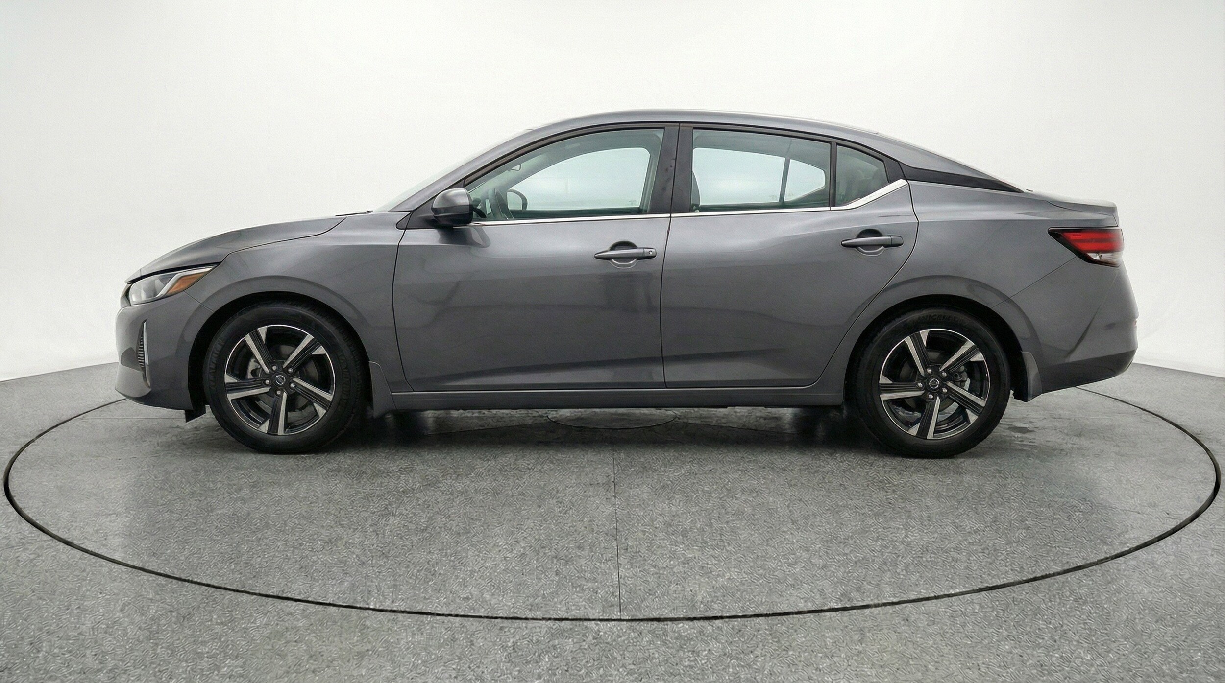 Thumbnail: 2025 Nissan Sentra - 5