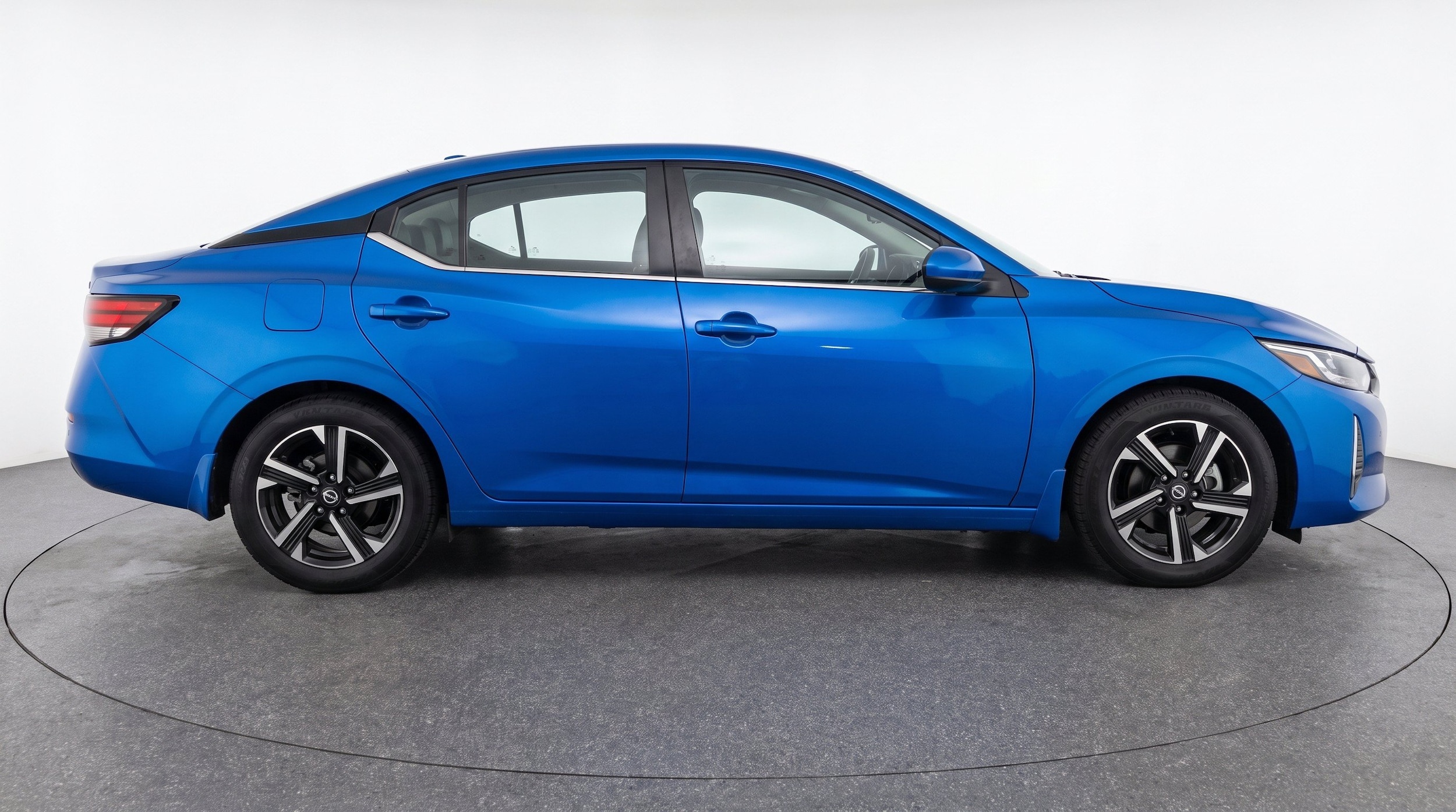 Thumbnail: 2025 Nissan Sentra - 10