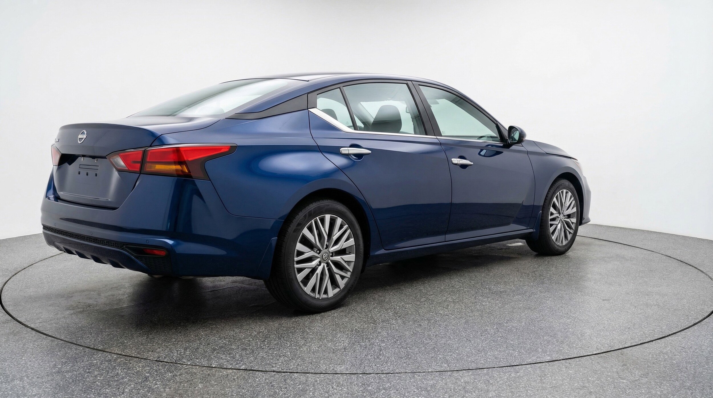 Thumbnail: 2025 Nissan Altima - 9