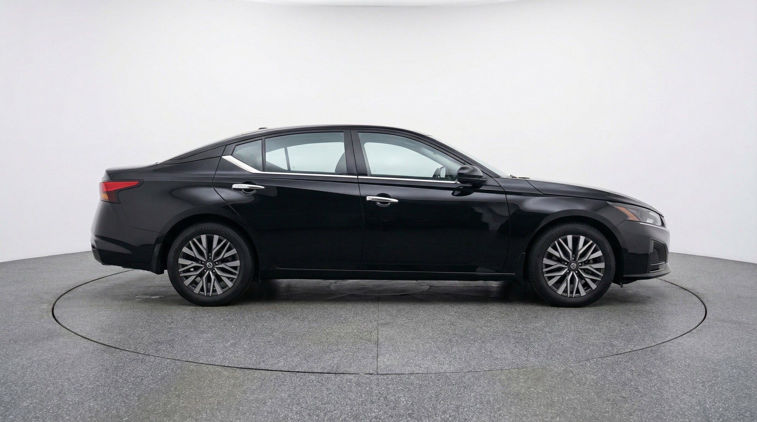 Thumbnail: 2025 Nissan Altima - 11