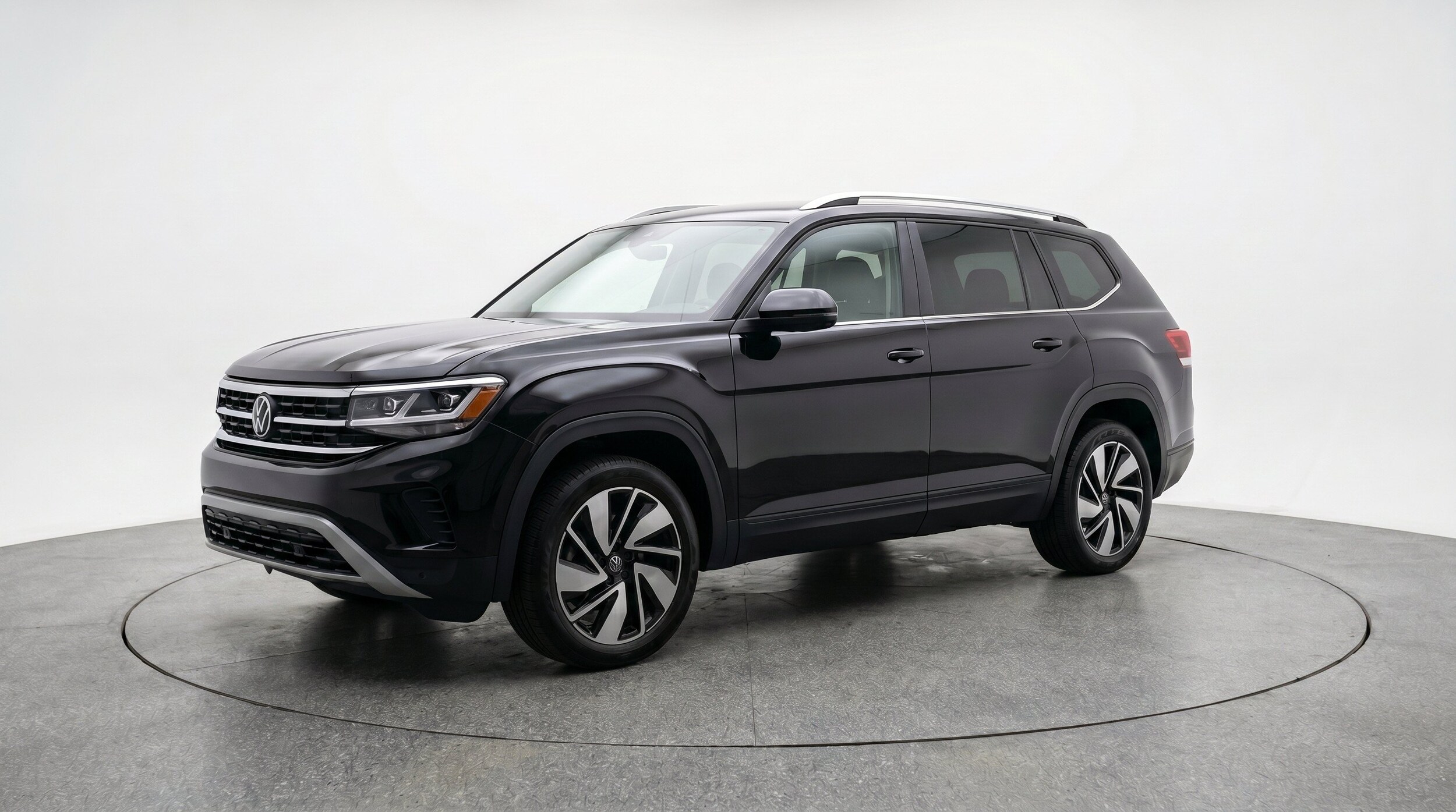 Thumbnail: 2026 Volkswagen Atlas - 3