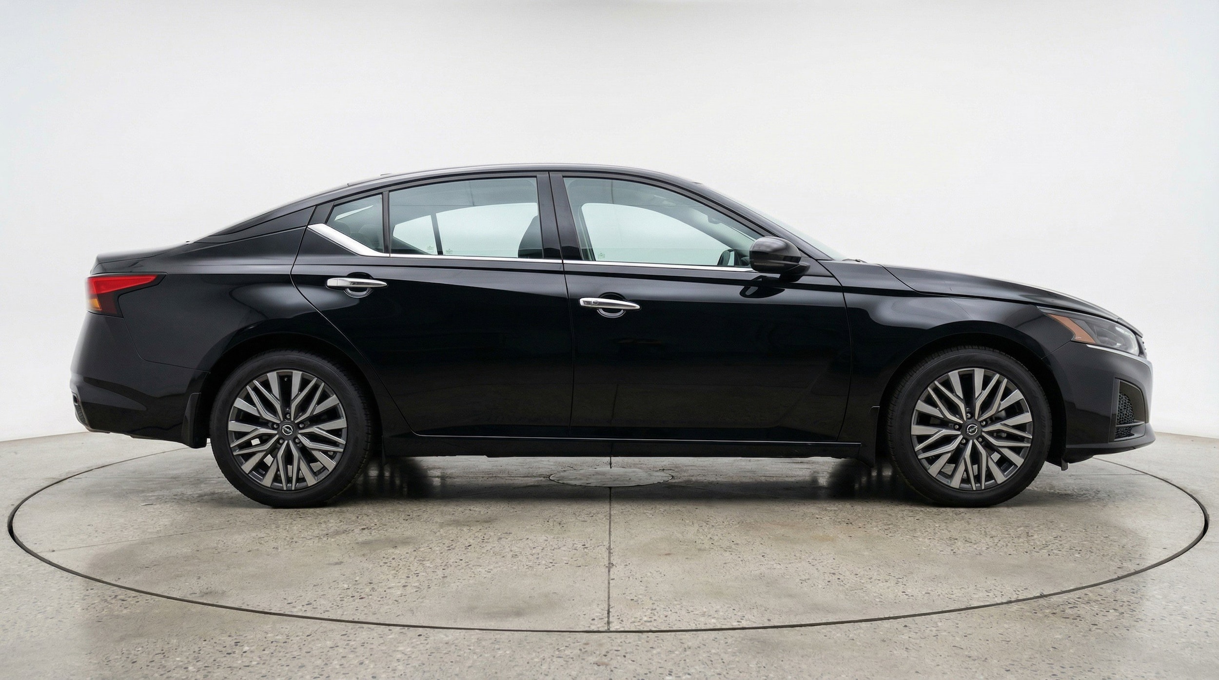Thumbnail: 2025 Nissan Altima - 11