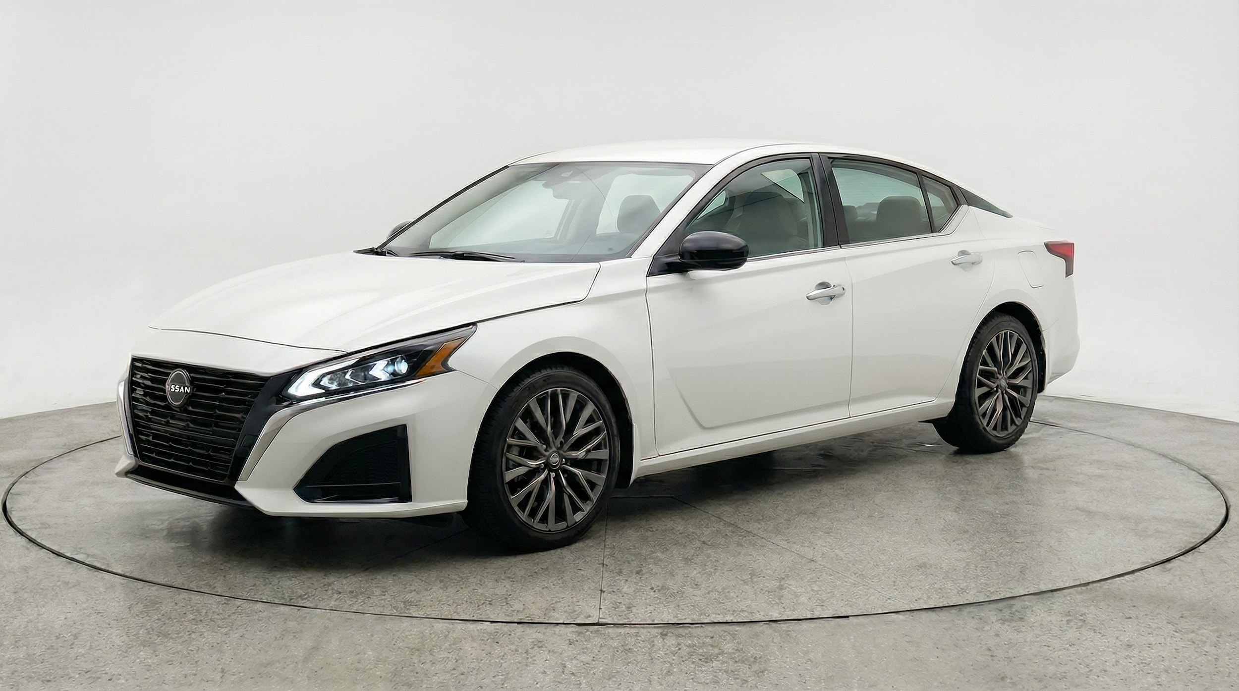 Thumbnail: 2025 Nissan Altima - 3