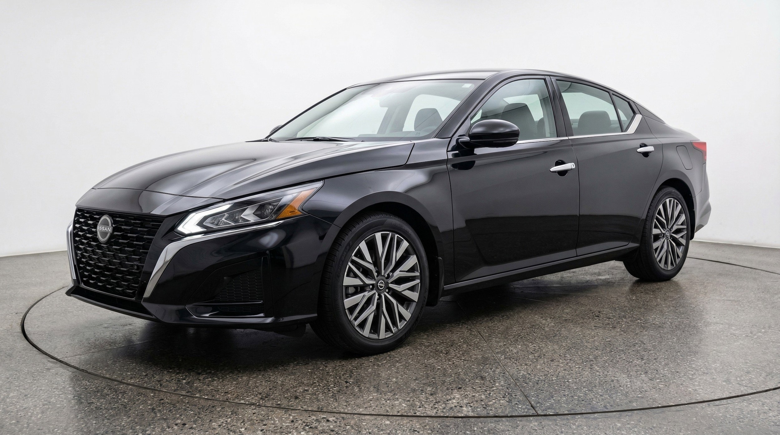 Thumbnail: 2025 Nissan Altima - 3